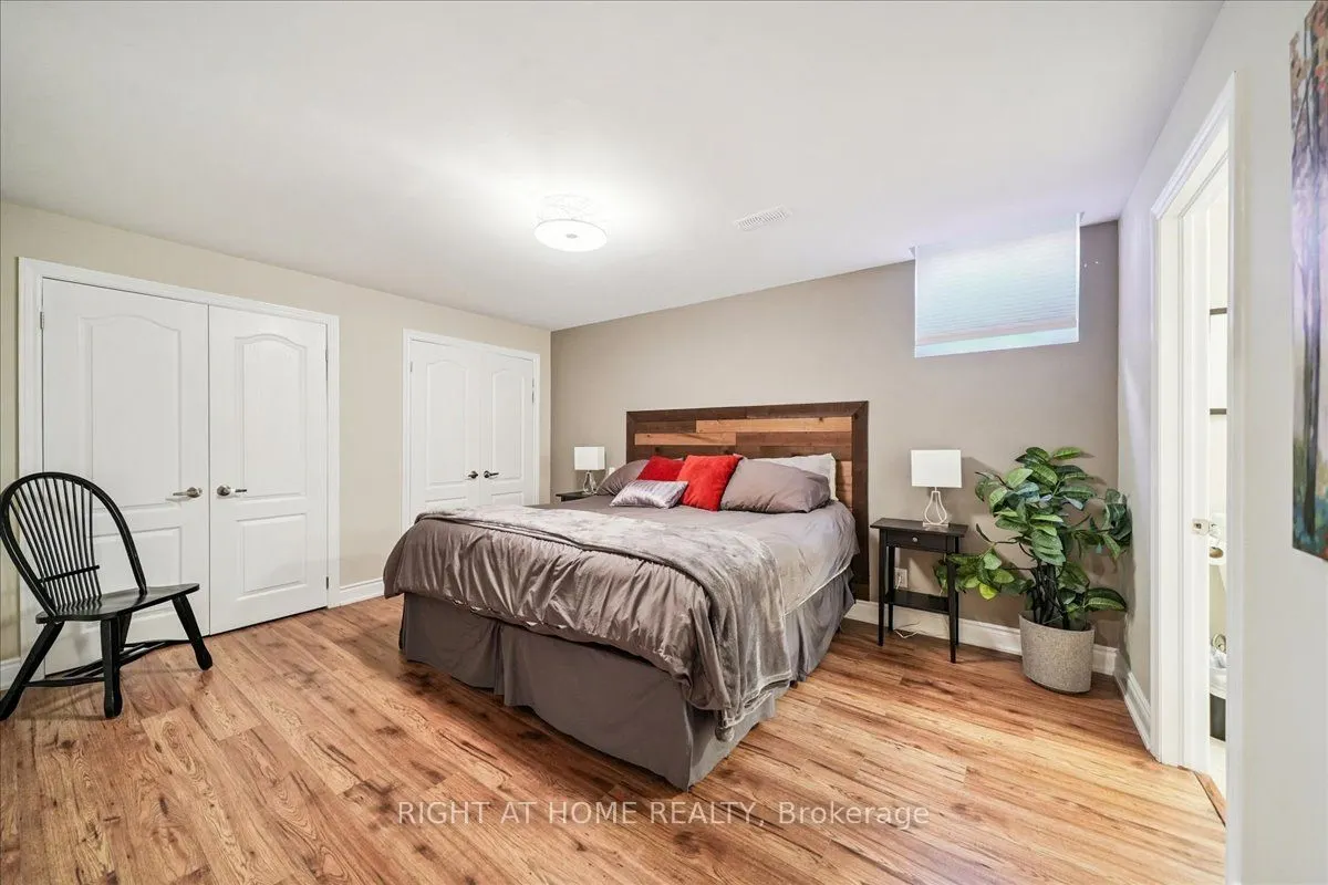 899 Pickersgill Crescent