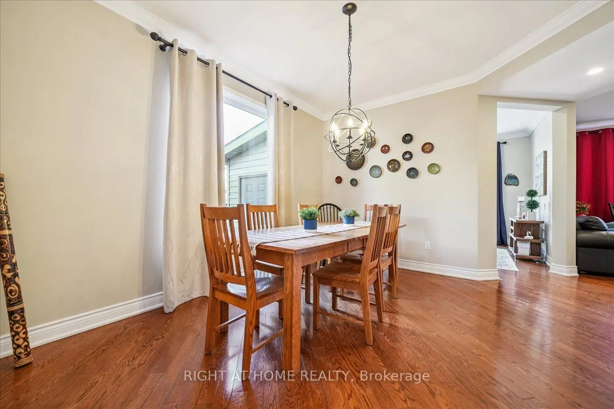 899 Pickersgill Crescent