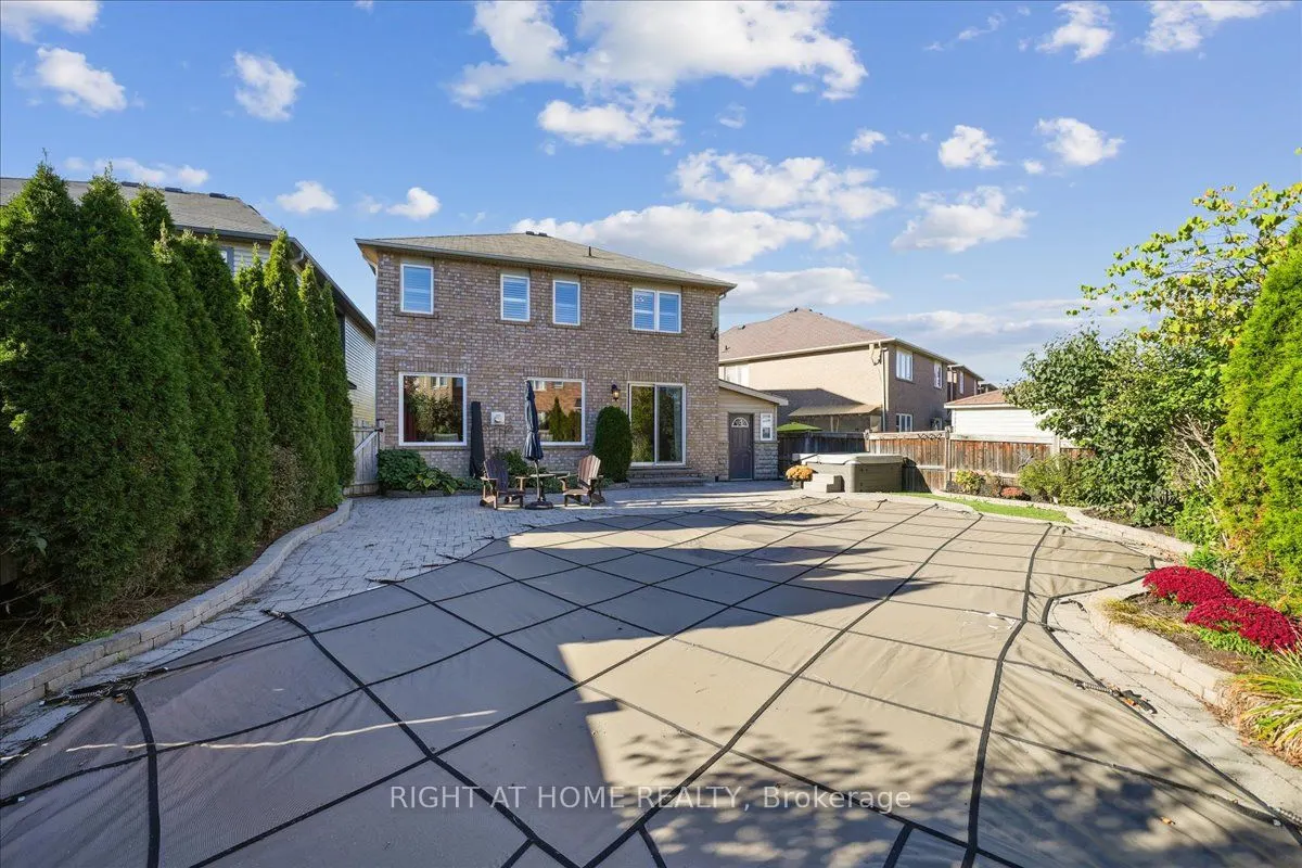 899 Pickersgill Crescent