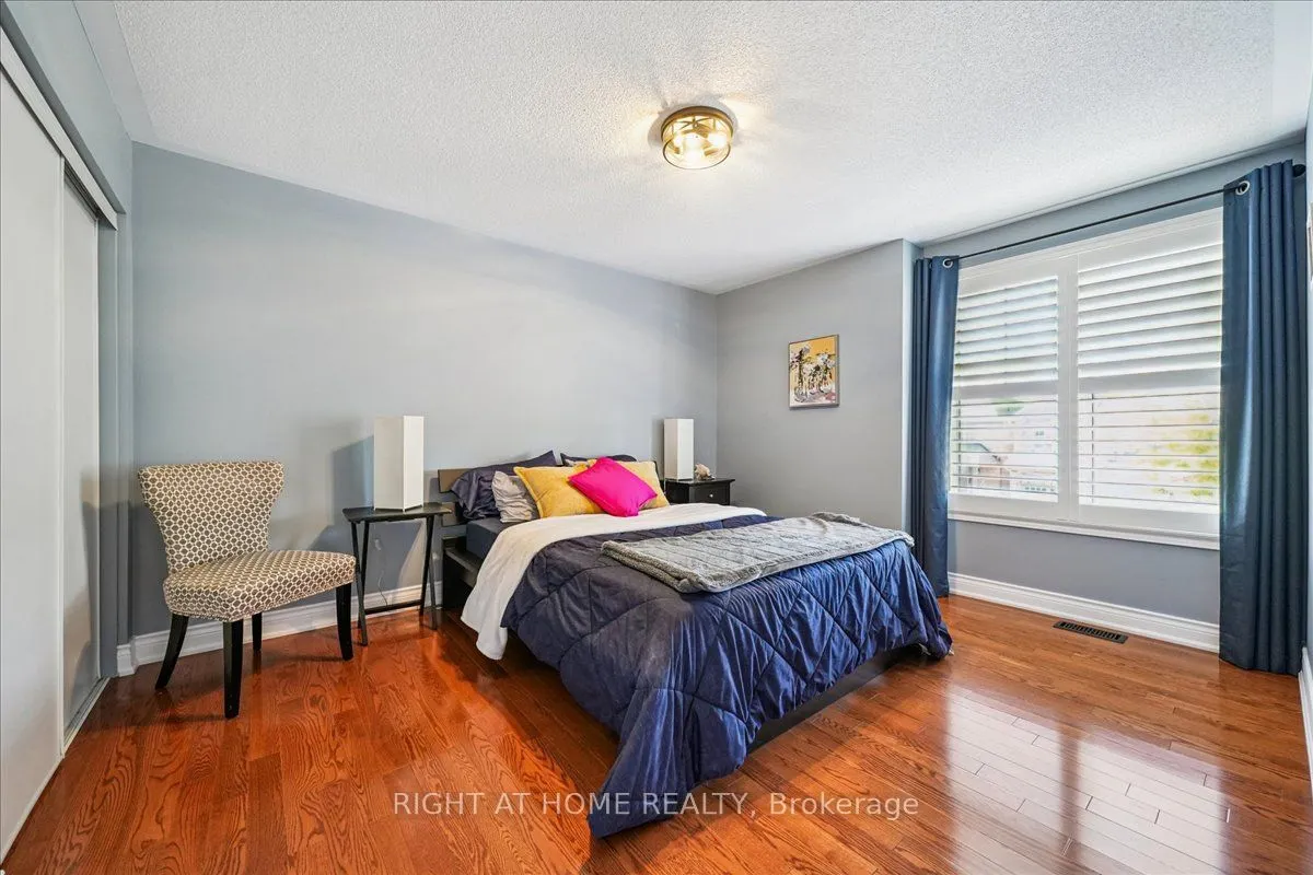 899 Pickersgill Crescent