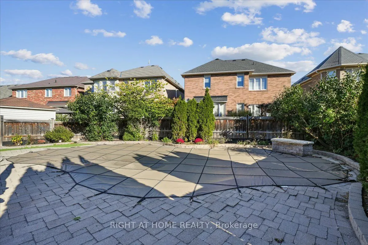 899 Pickersgill Crescent