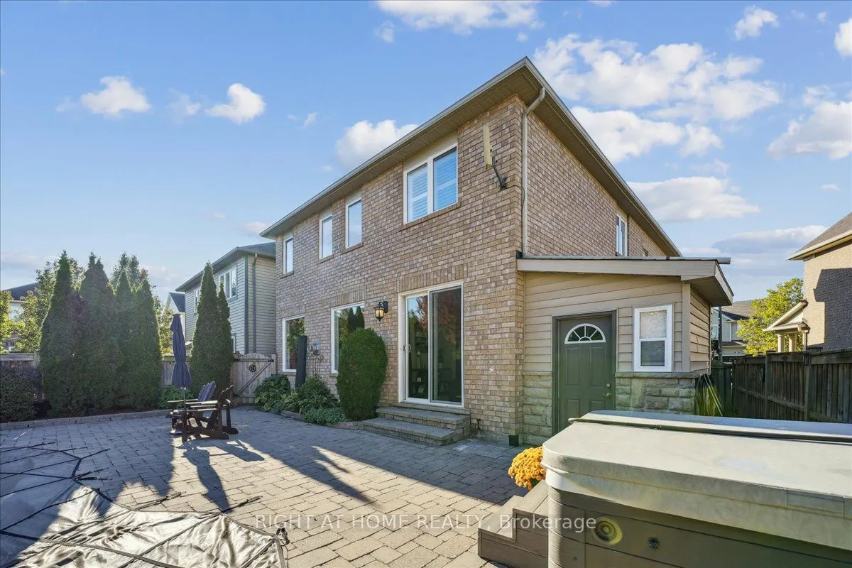 899 Pickersgill Crescent