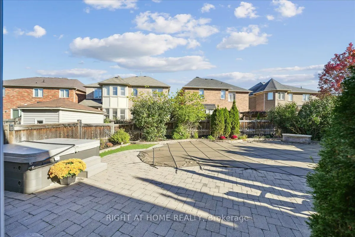 899 Pickersgill Crescent