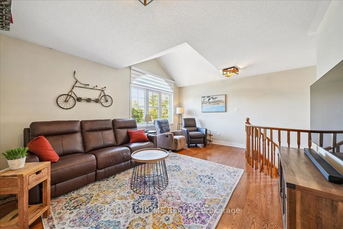 899 Pickersgill Crescent