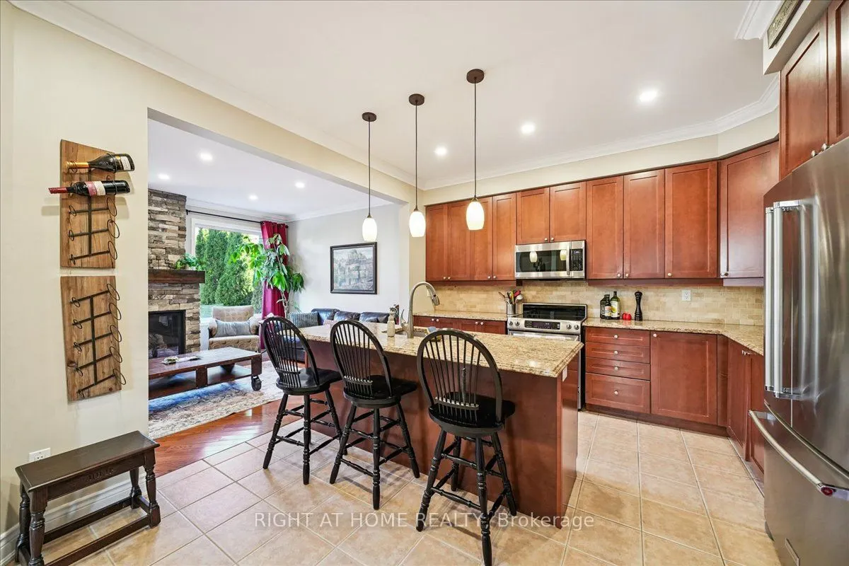 899 Pickersgill Crescent