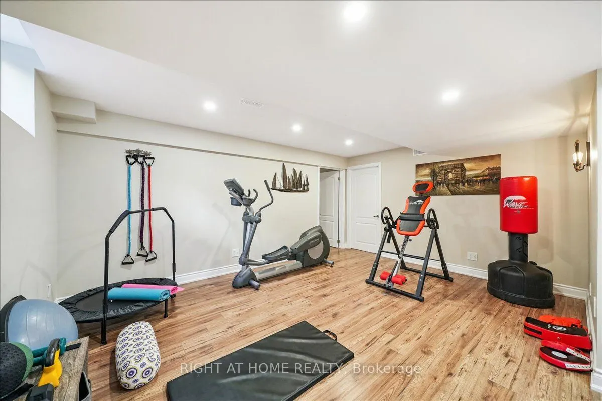 899 Pickersgill Crescent
