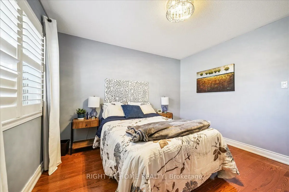899 Pickersgill Crescent