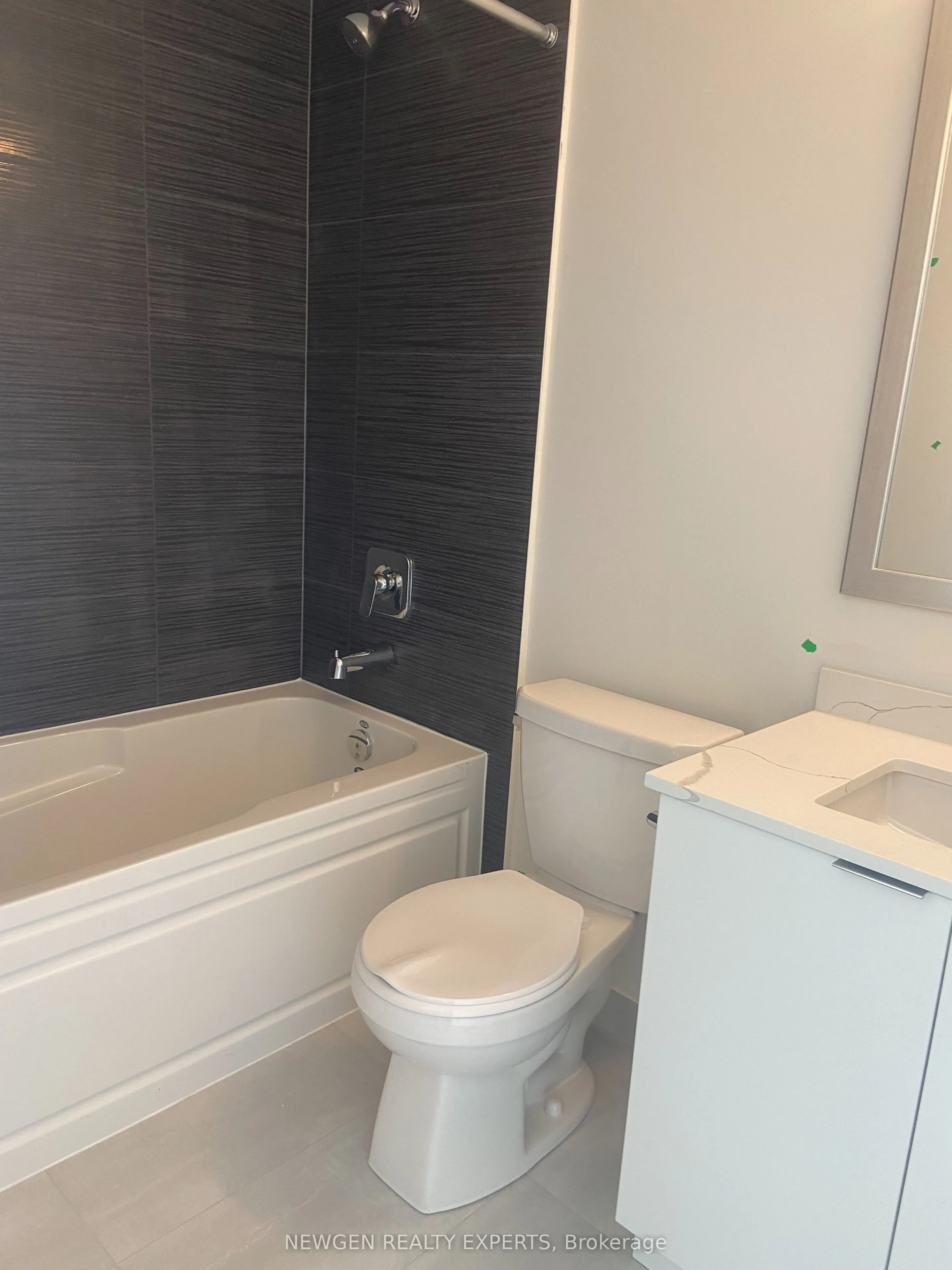 15 Watergarden Drive, #2004