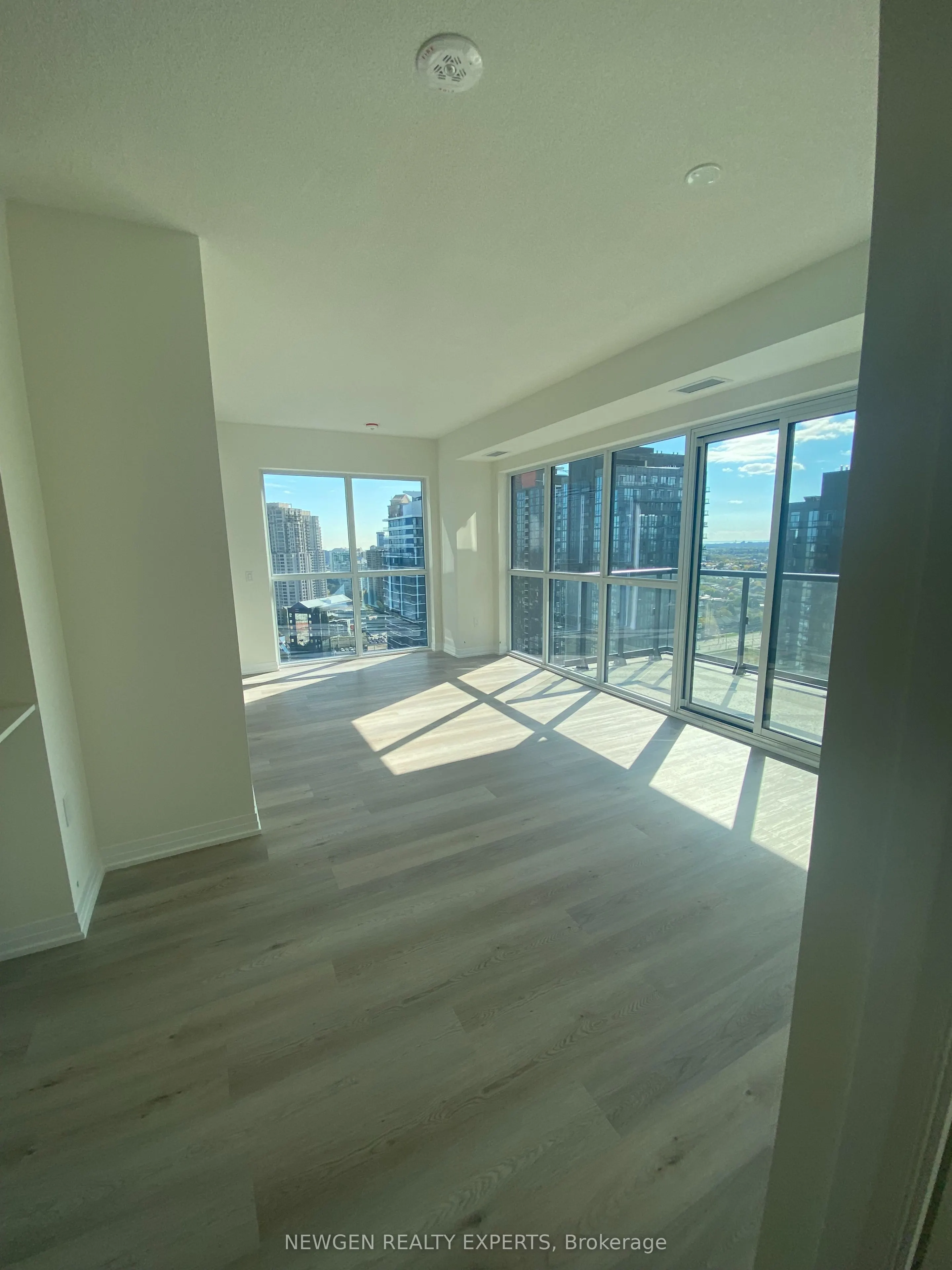 15 Watergarden Drive, #2004