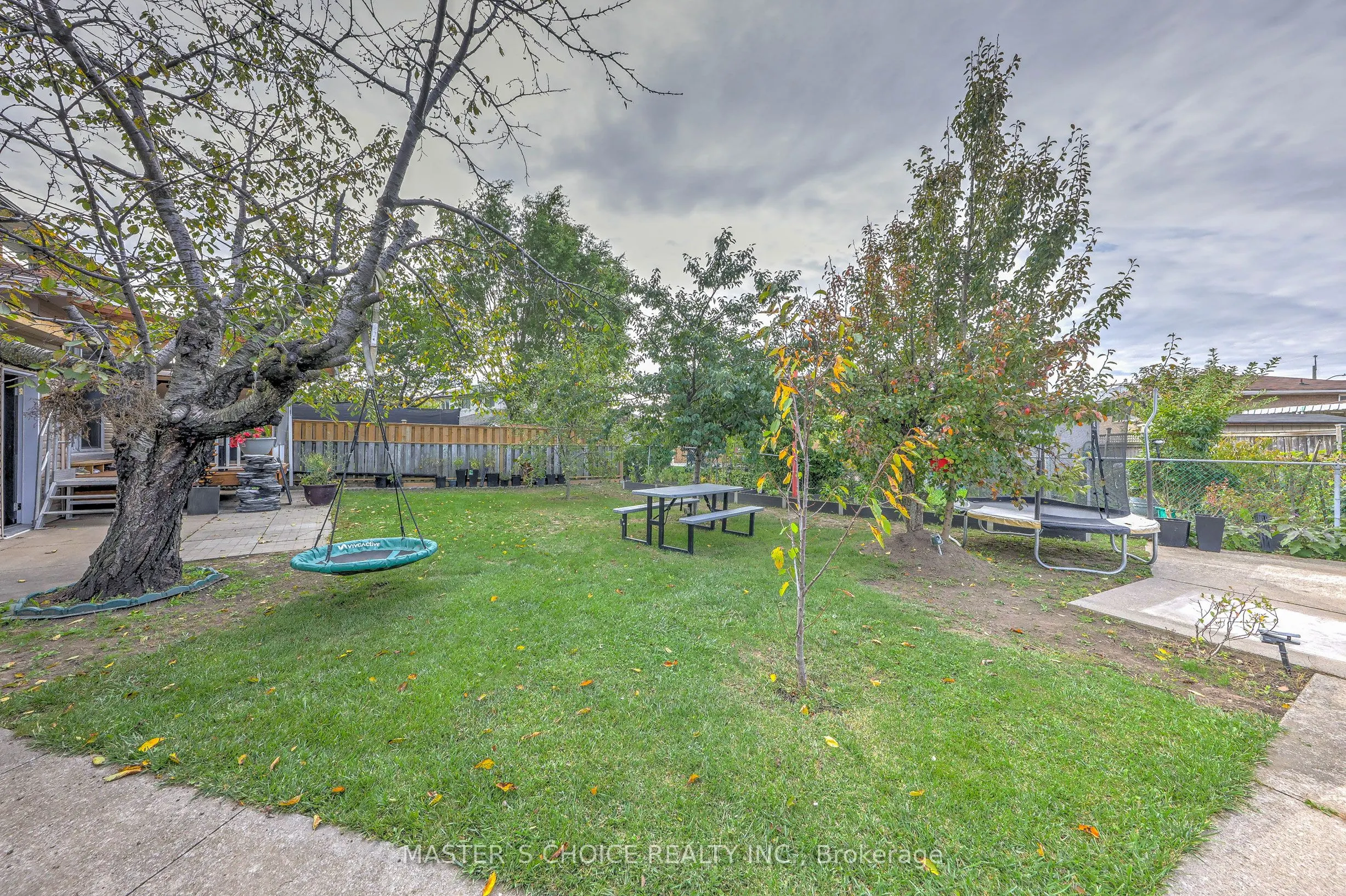 17 Slater Court