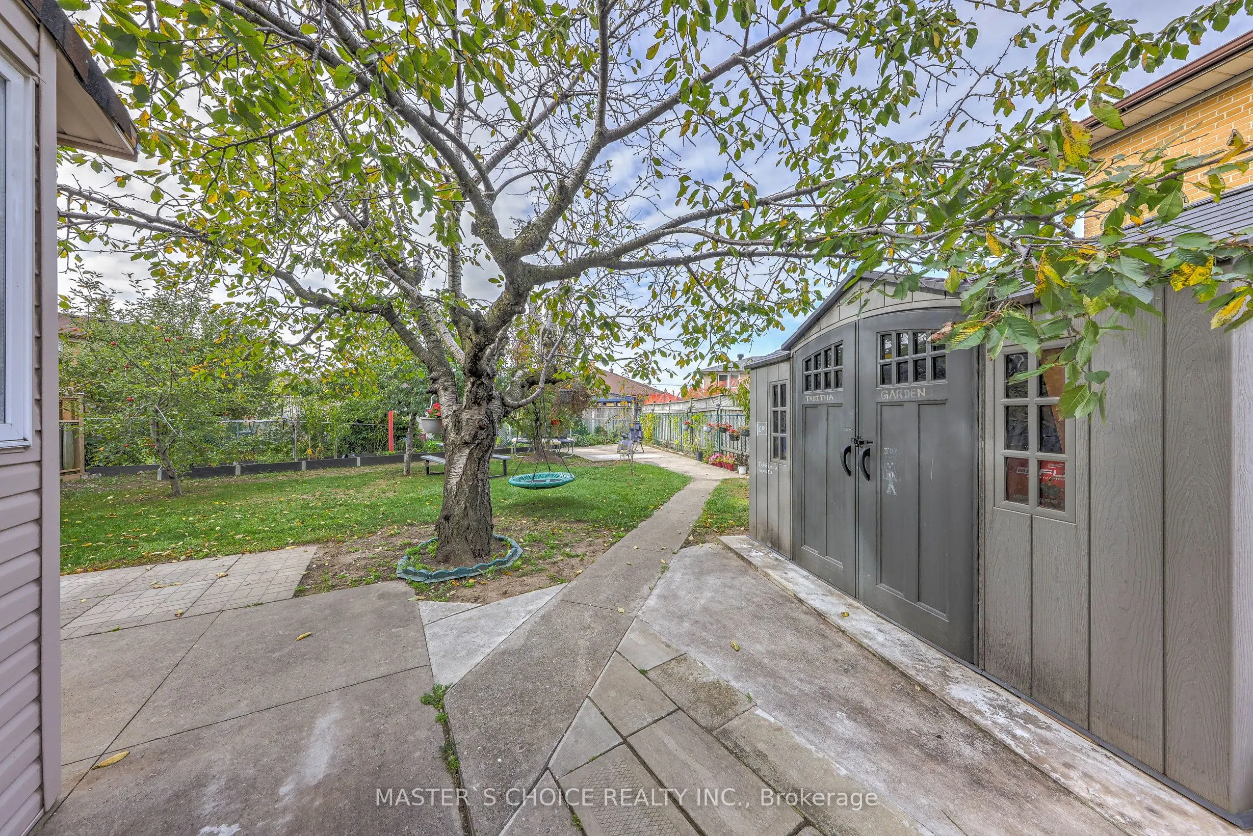 17 Slater Court
