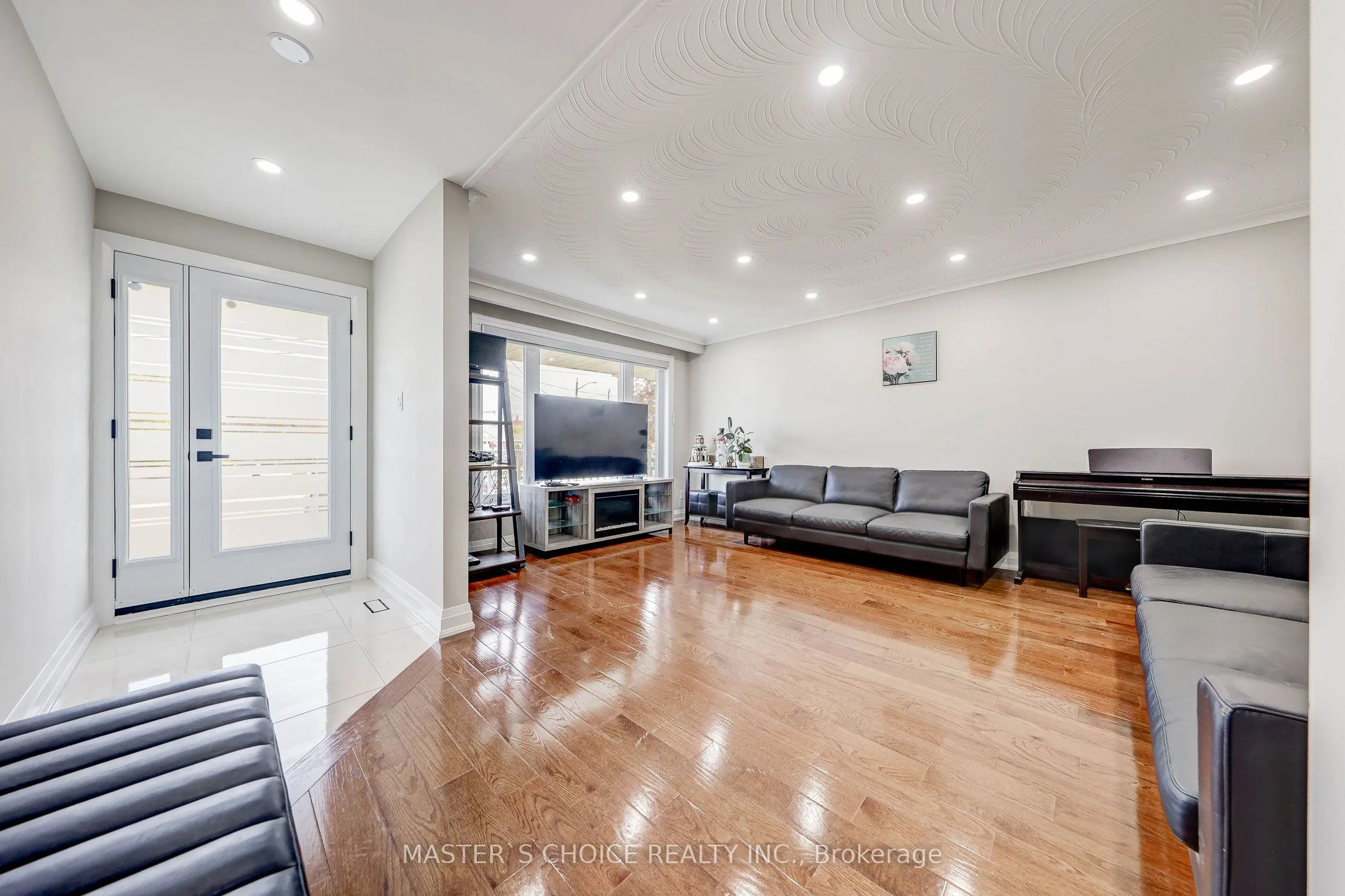 17 Slater Court