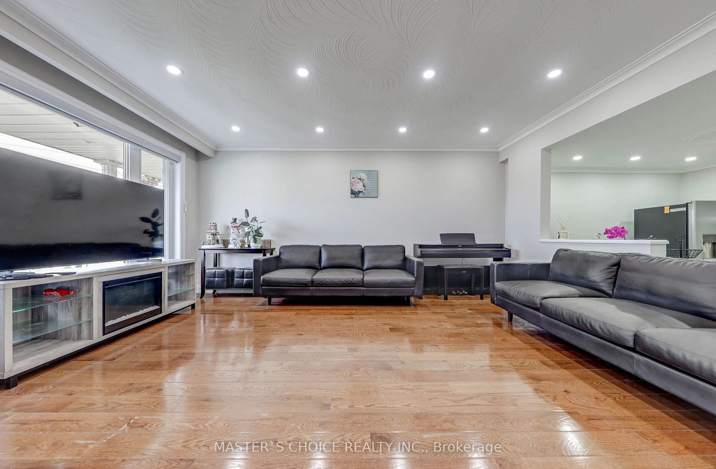 17 Slater Court