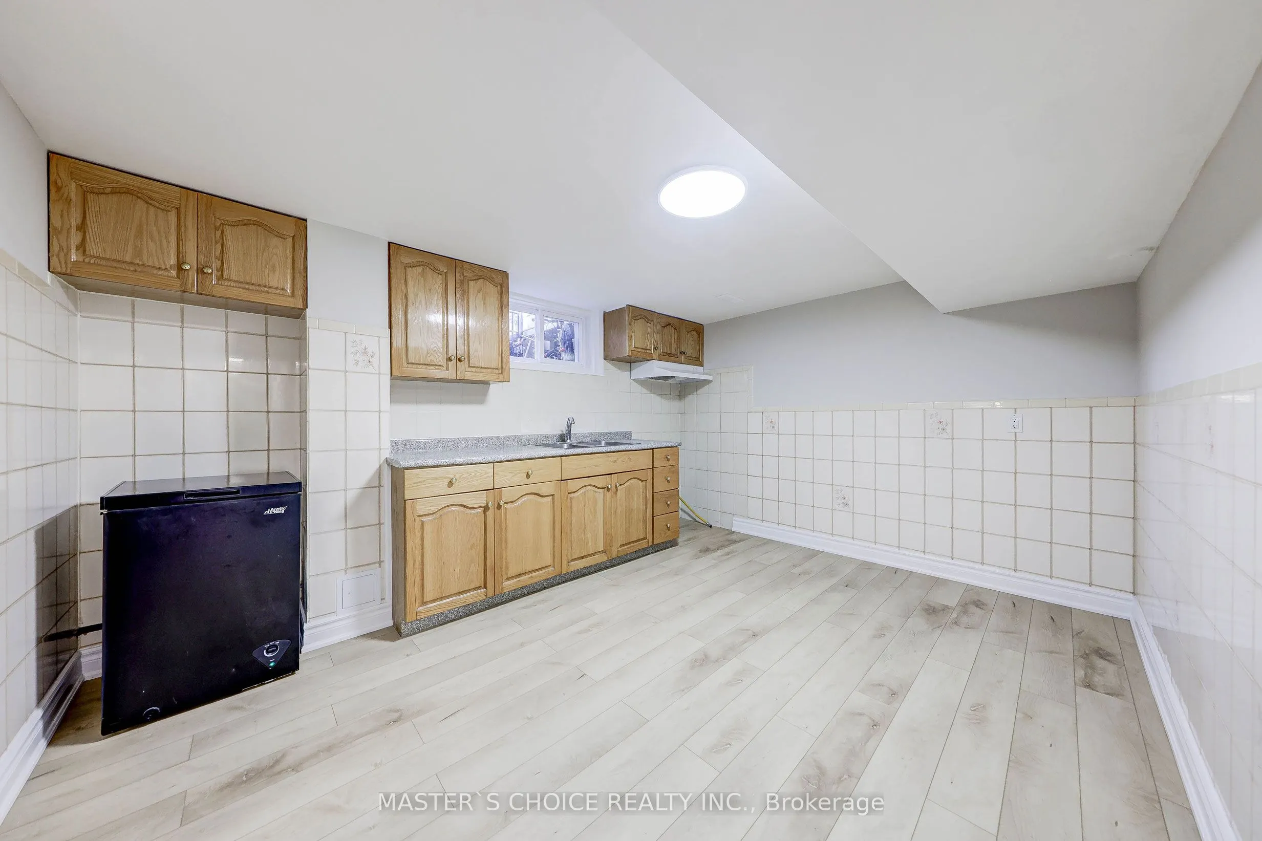 17 Slater Court