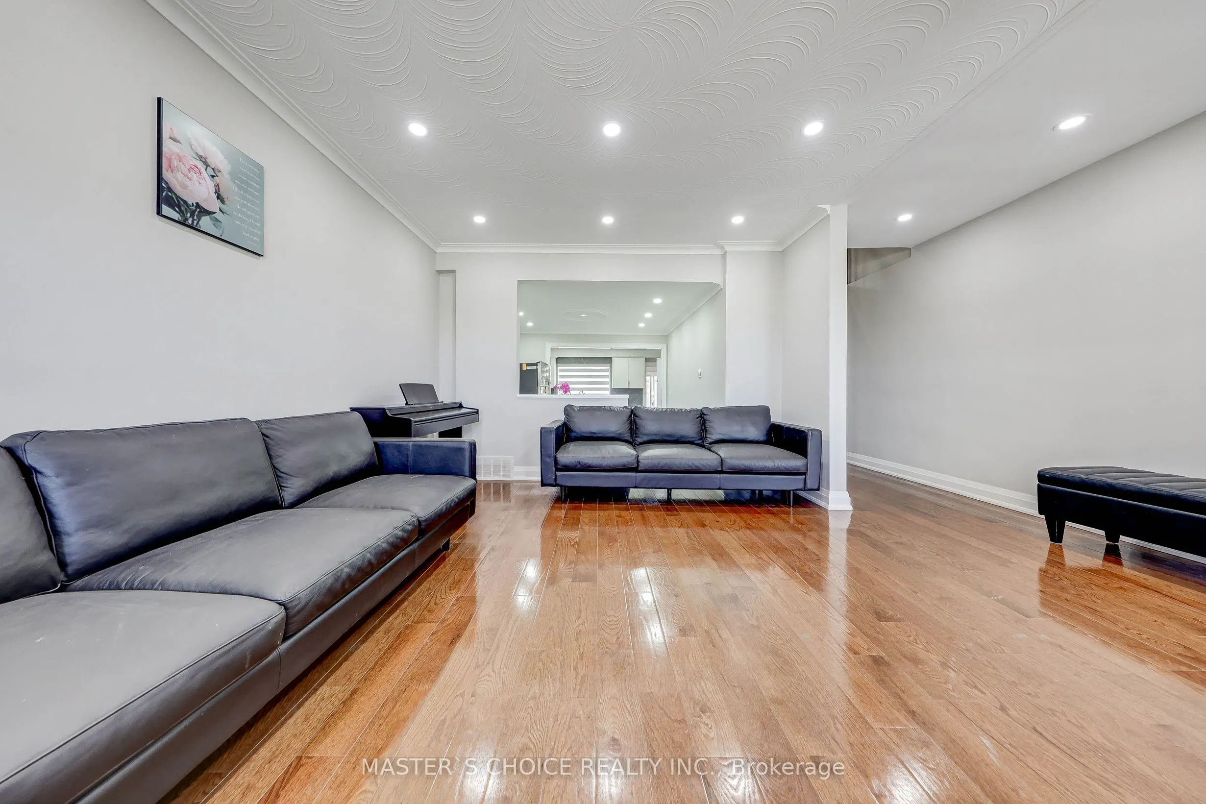 17 Slater Court