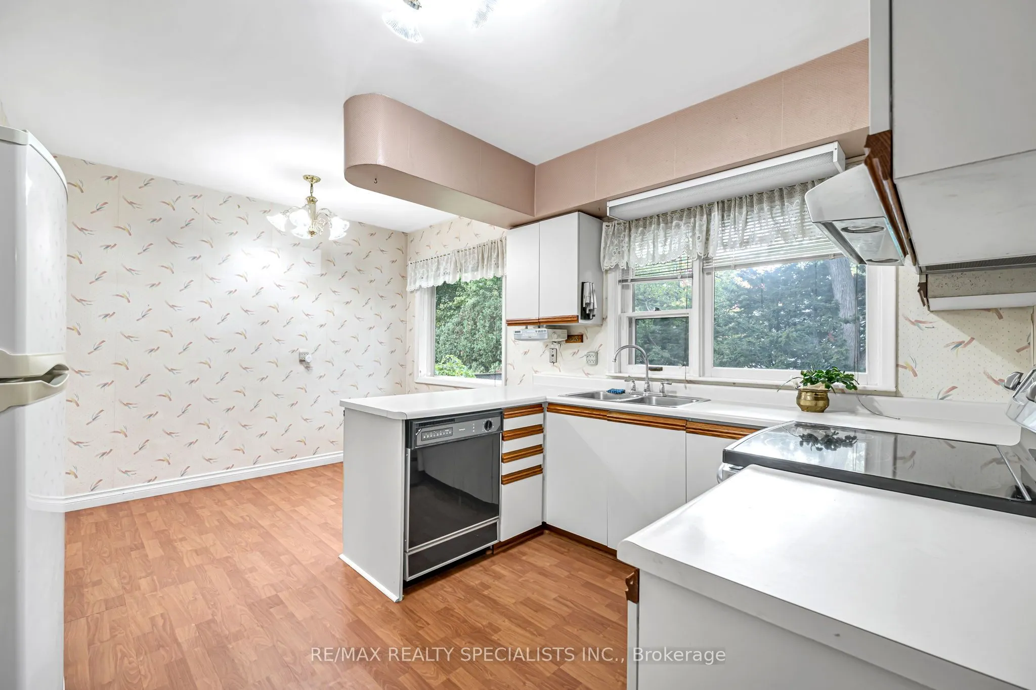 1403 Ballyclare Drive