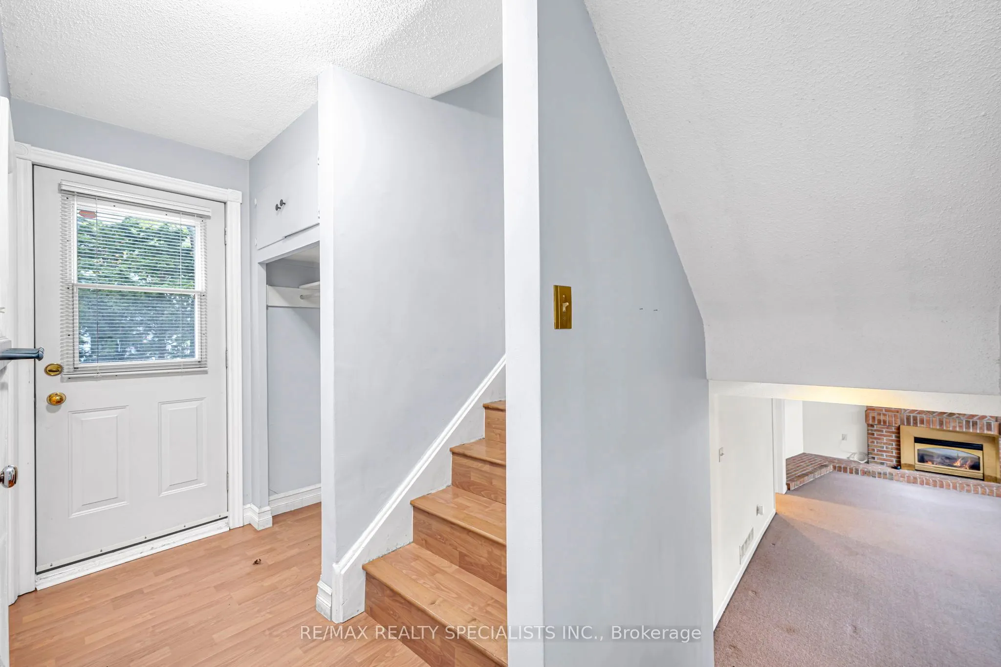 1403 Ballyclare Drive