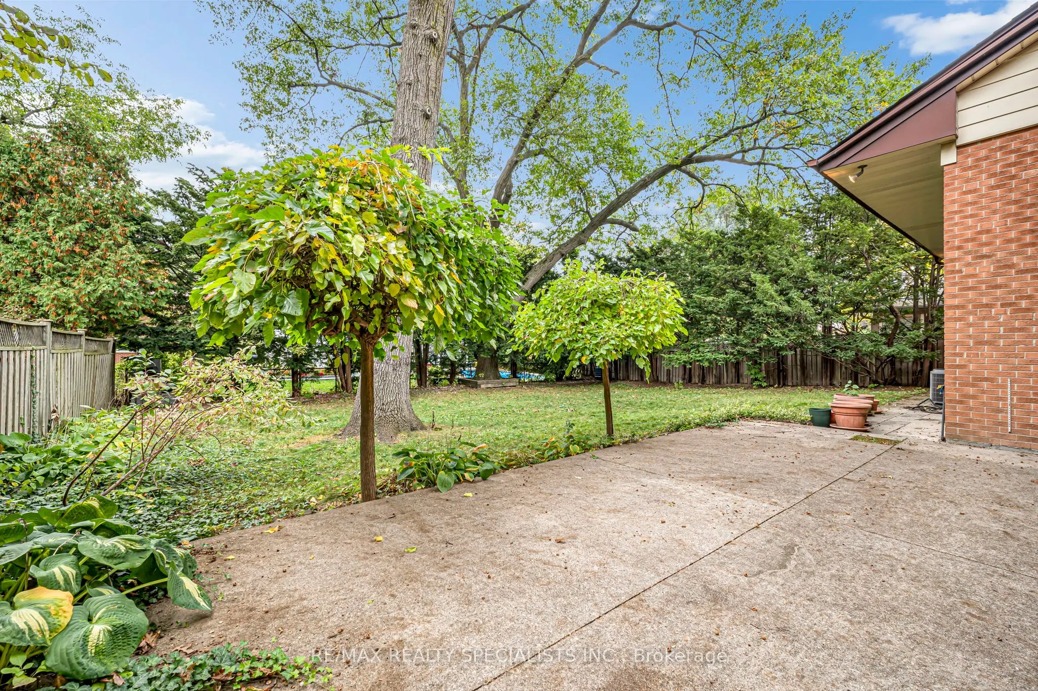 1403 Ballyclare Drive
