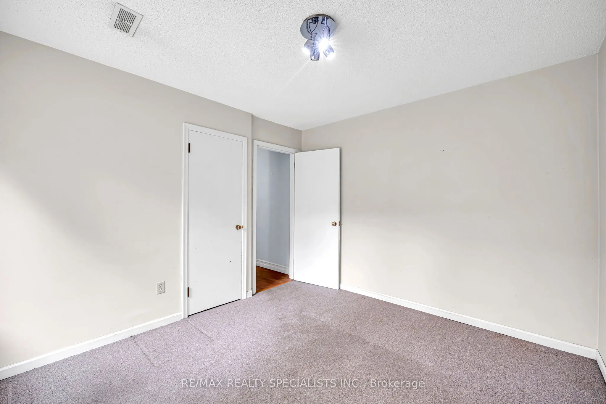 1403 Ballyclare Drive