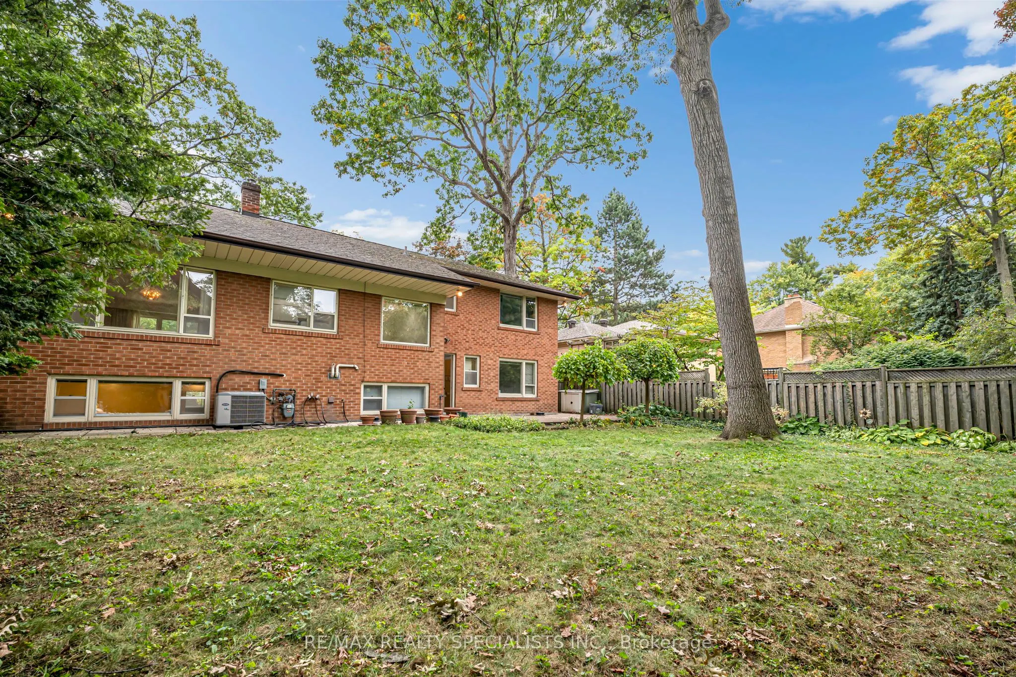 1403 Ballyclare Drive