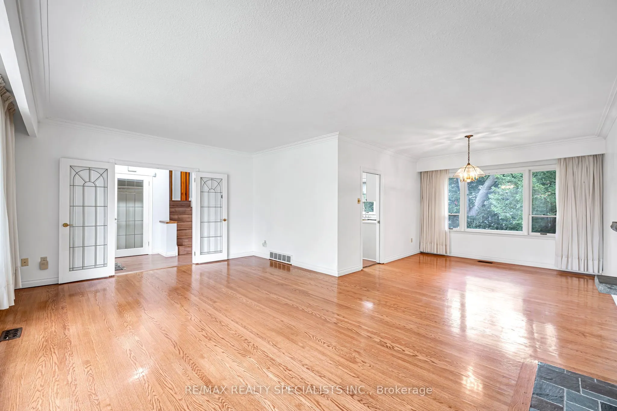 1403 Ballyclare Drive