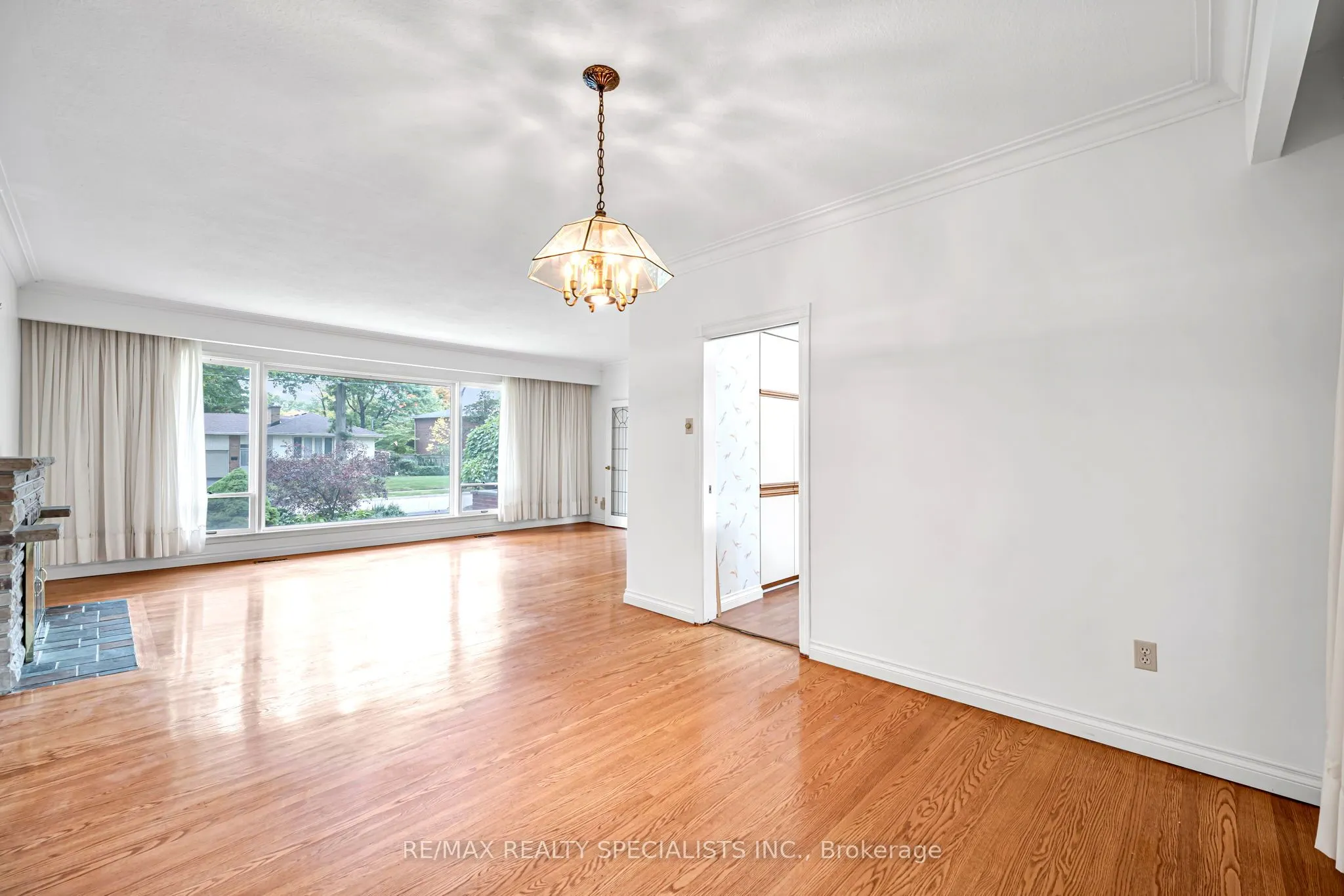 1403 Ballyclare Drive