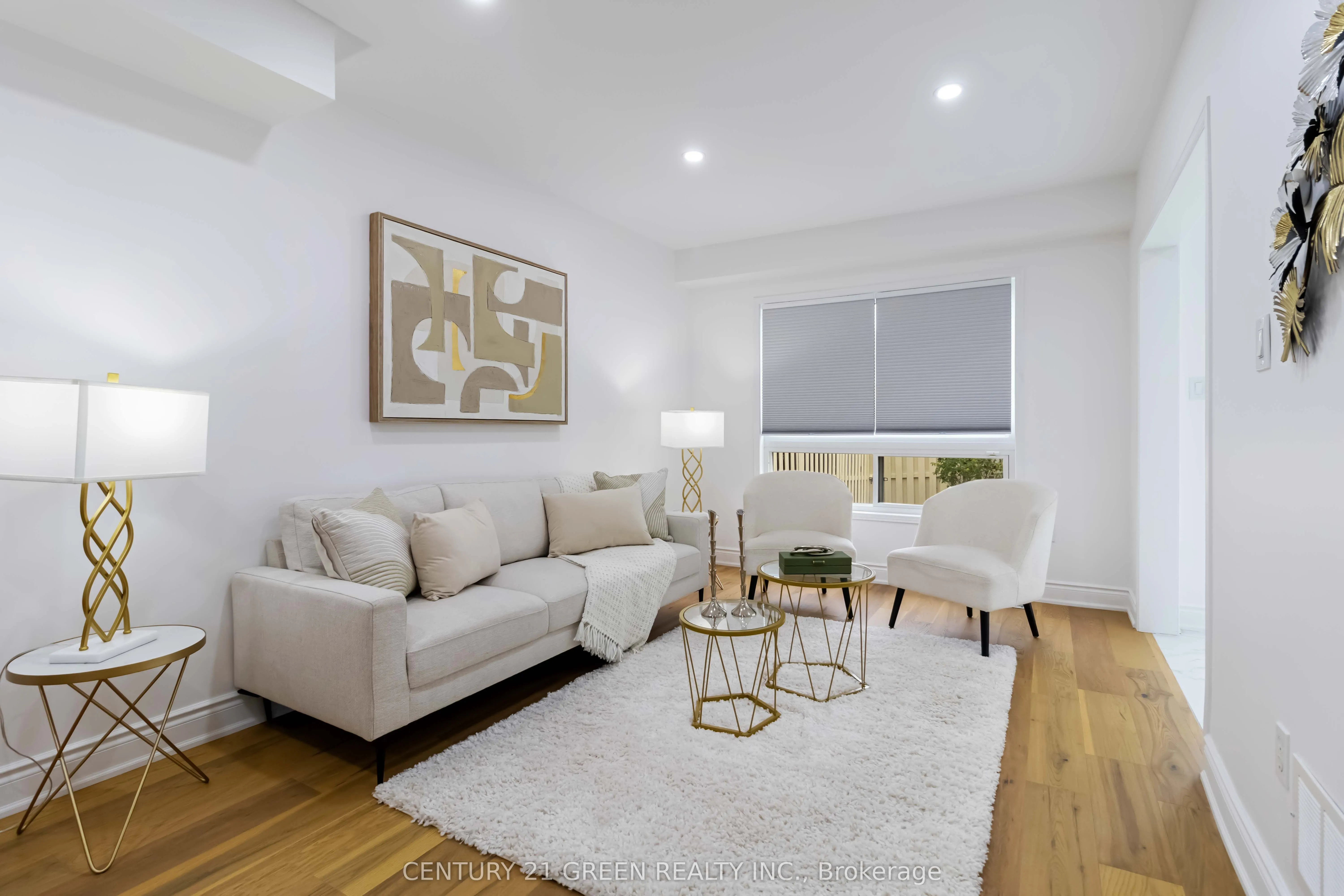 6085 Rowers Crescent