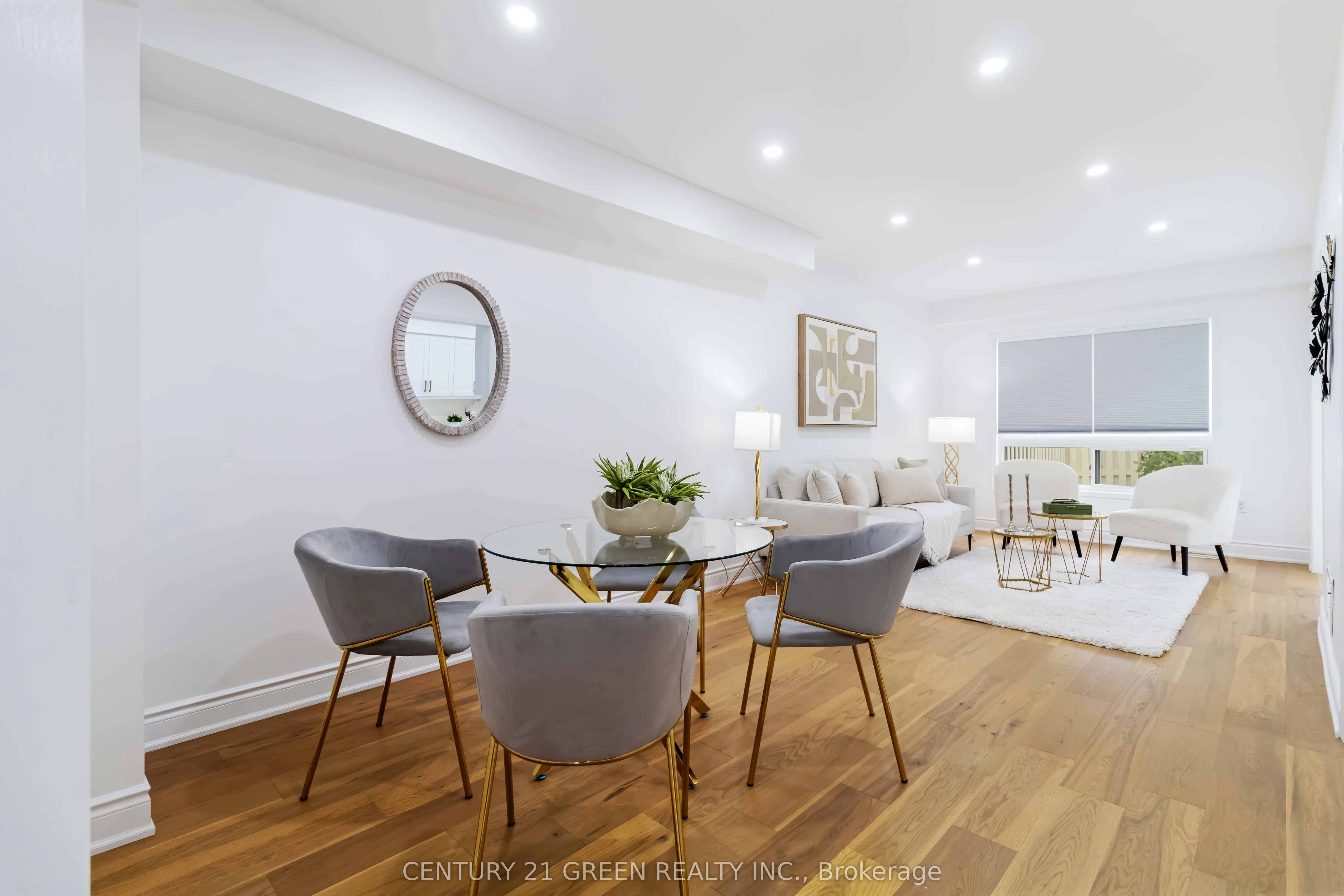 6085 Rowers Crescent