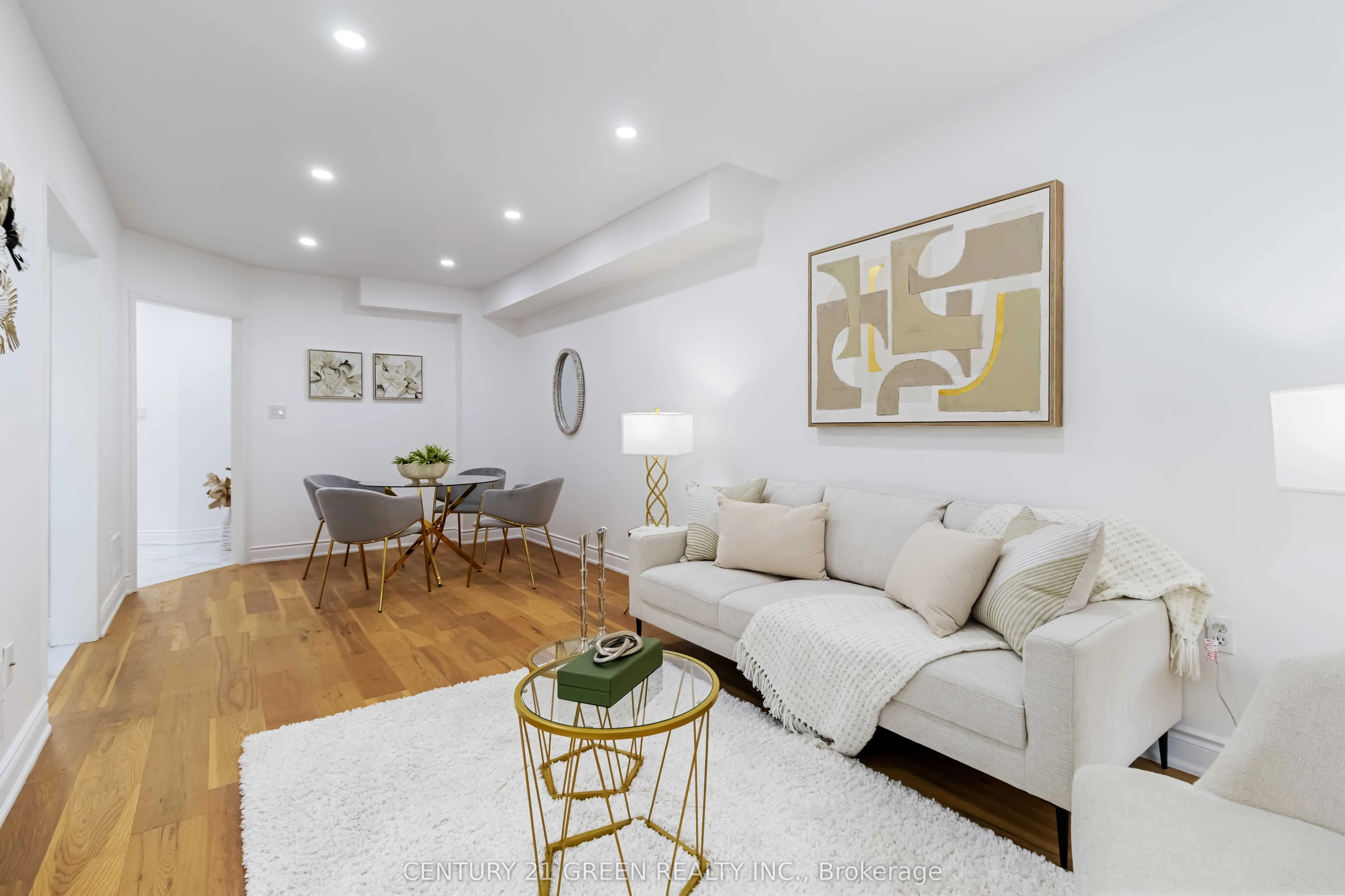 6085 Rowers Crescent