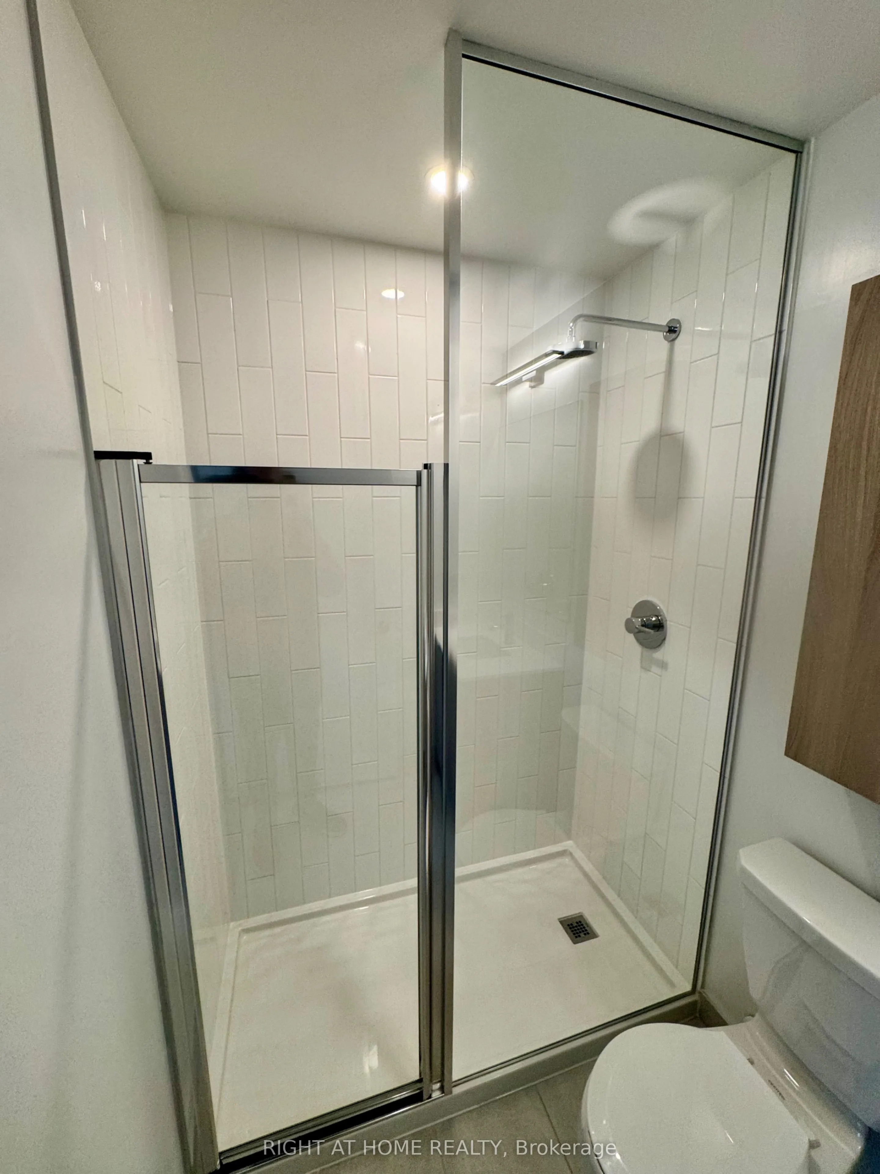 2485 Eglinton Avenue W Avenue, #1501
