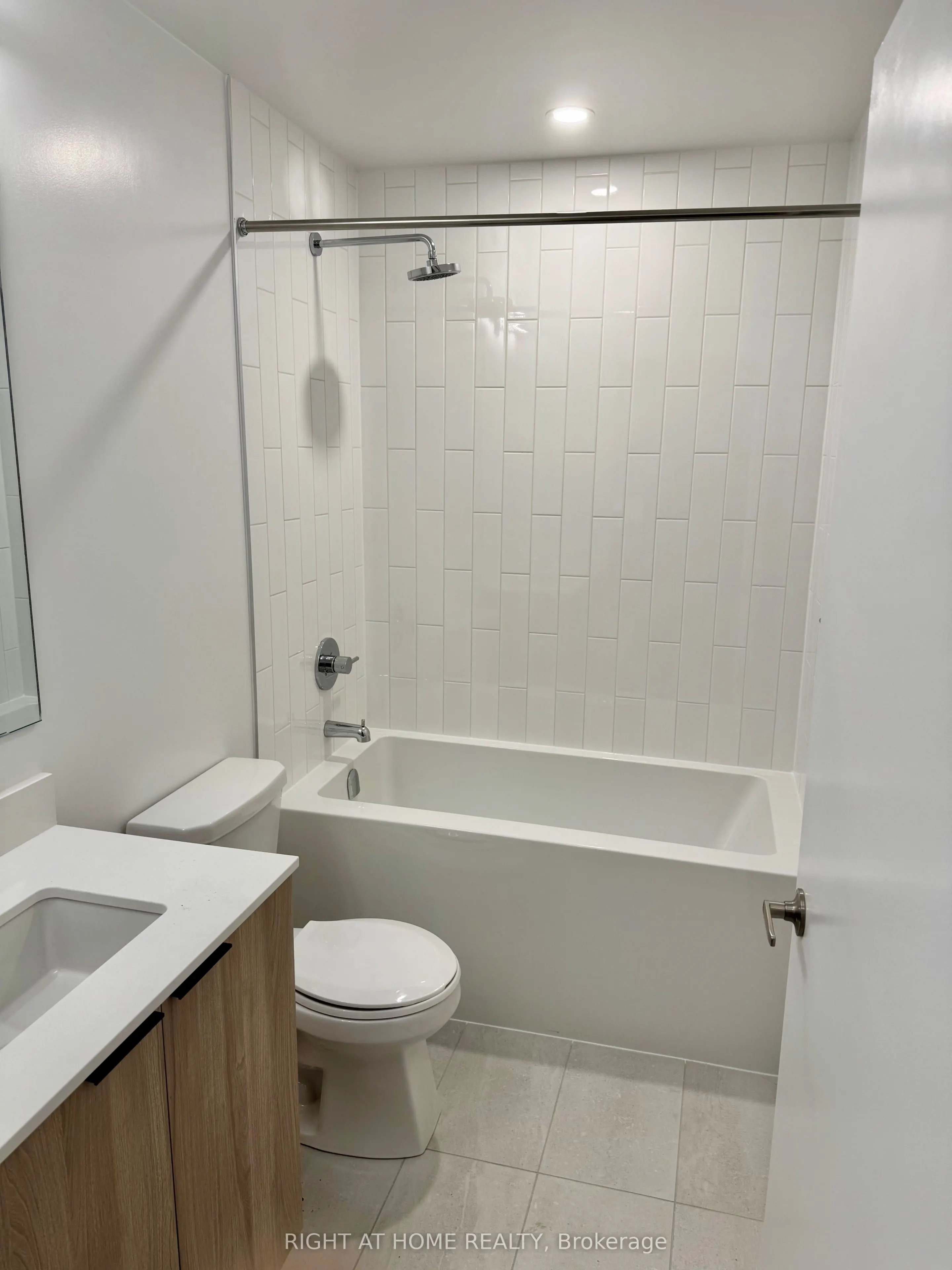 2485 Eglinton Avenue W Avenue, #1501