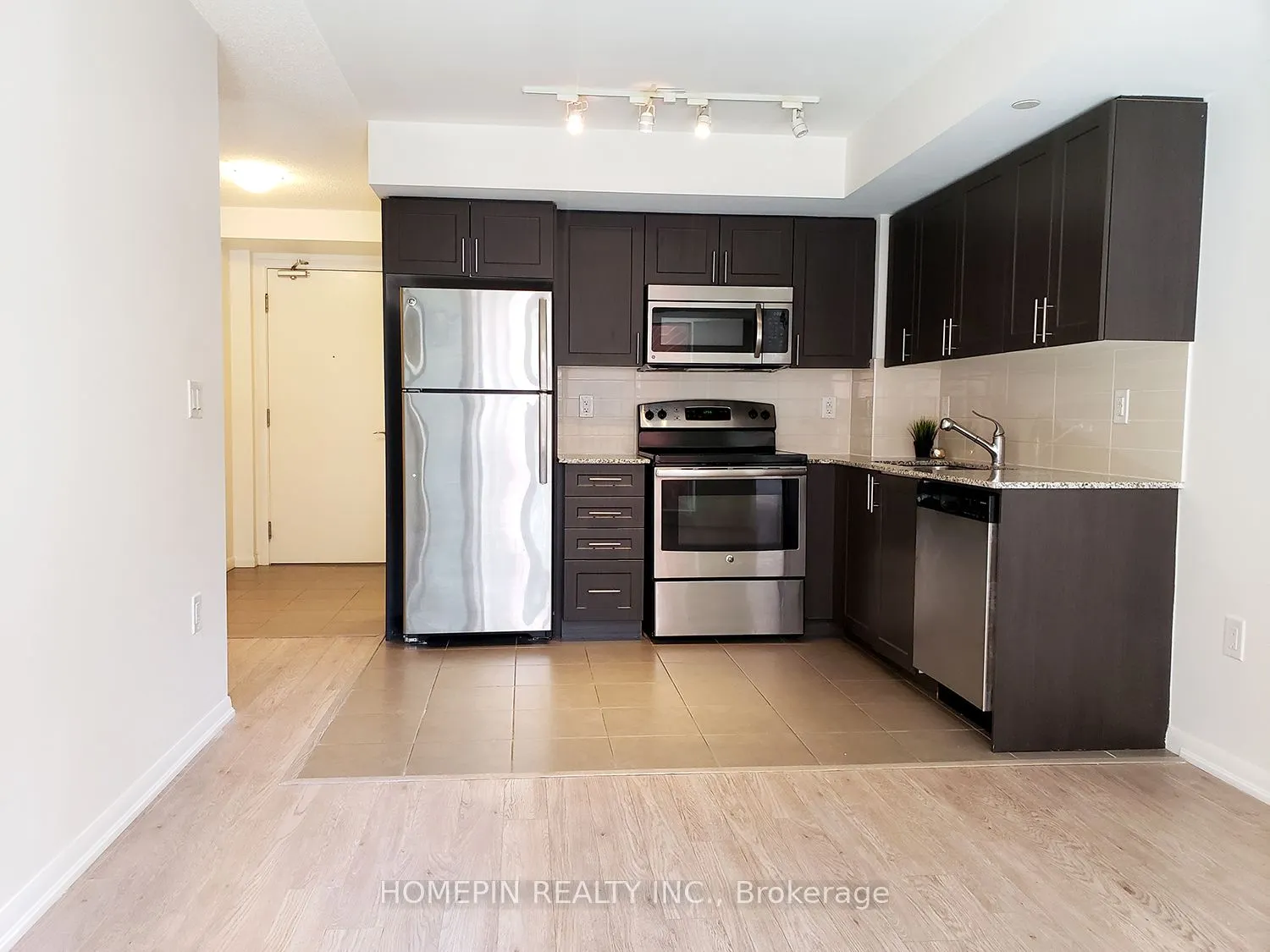 830 Lawrence Avenue, #523