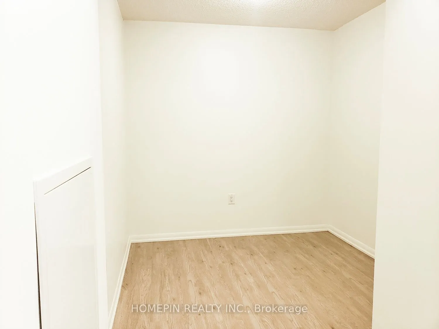 830 Lawrence Avenue, #523