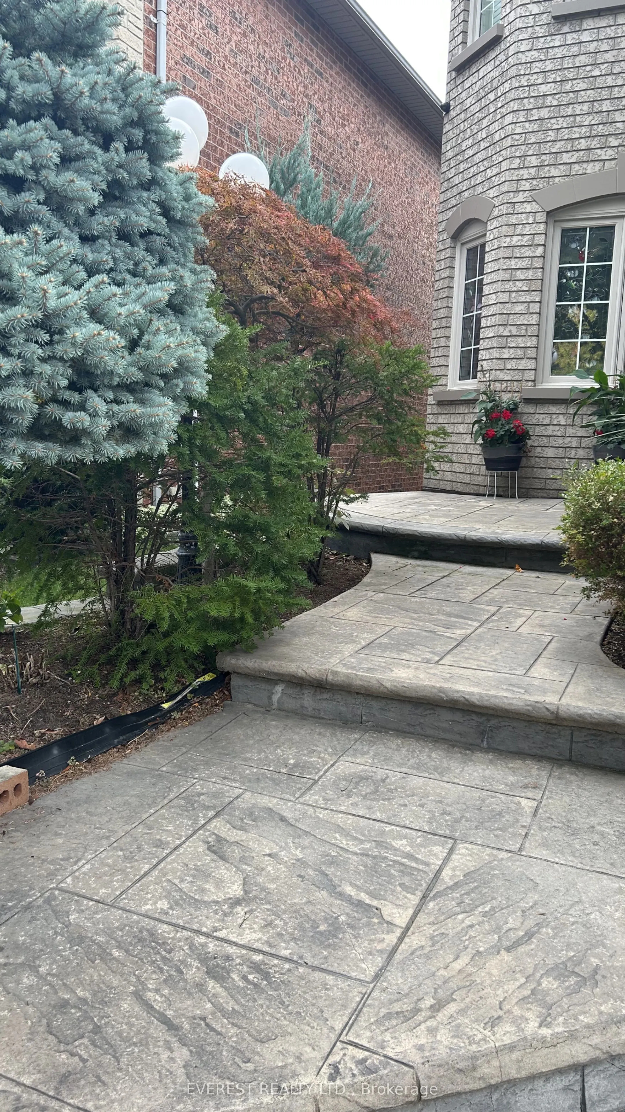 397 Turnberry Crescent