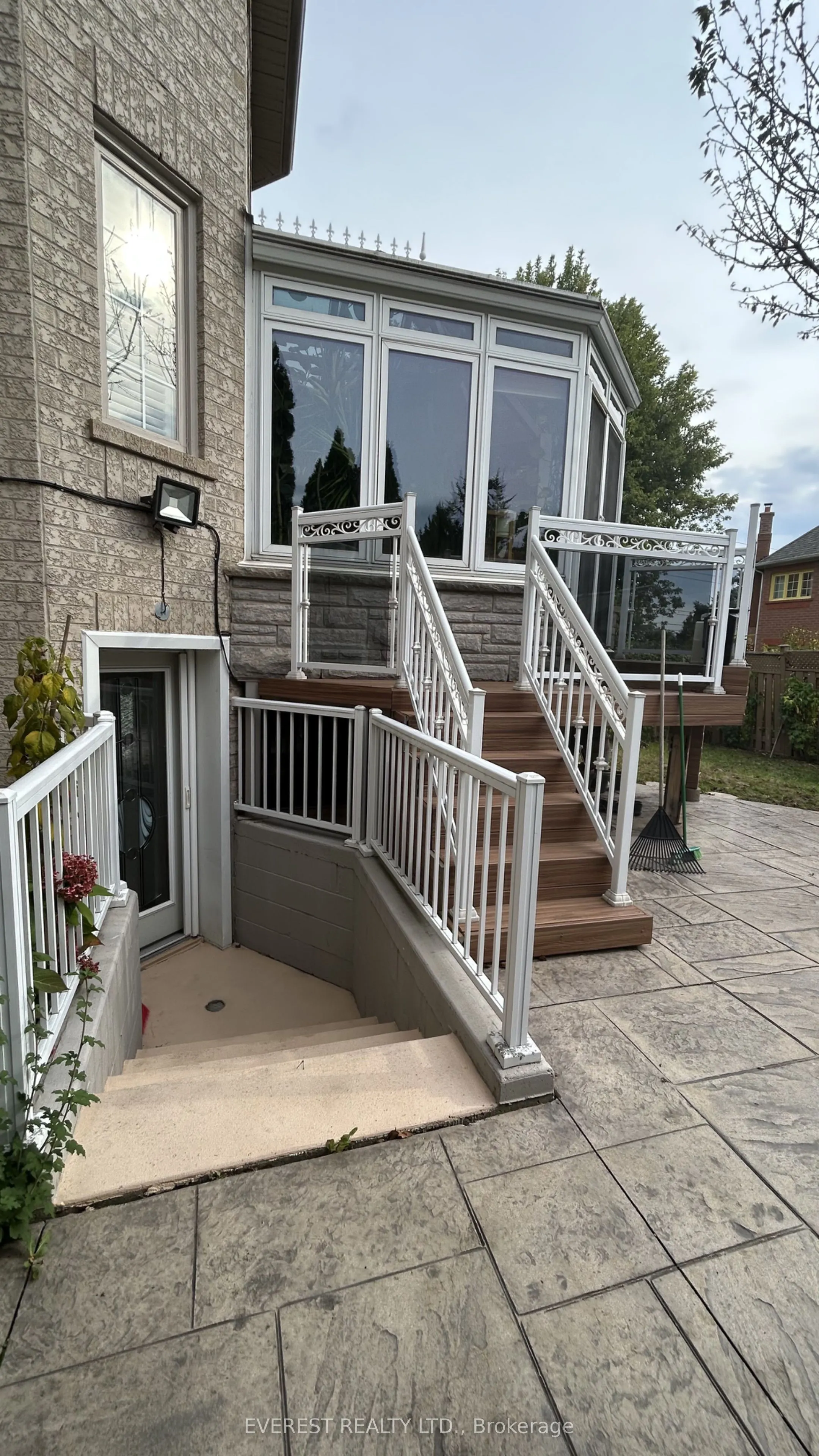 397 Turnberry Crescent