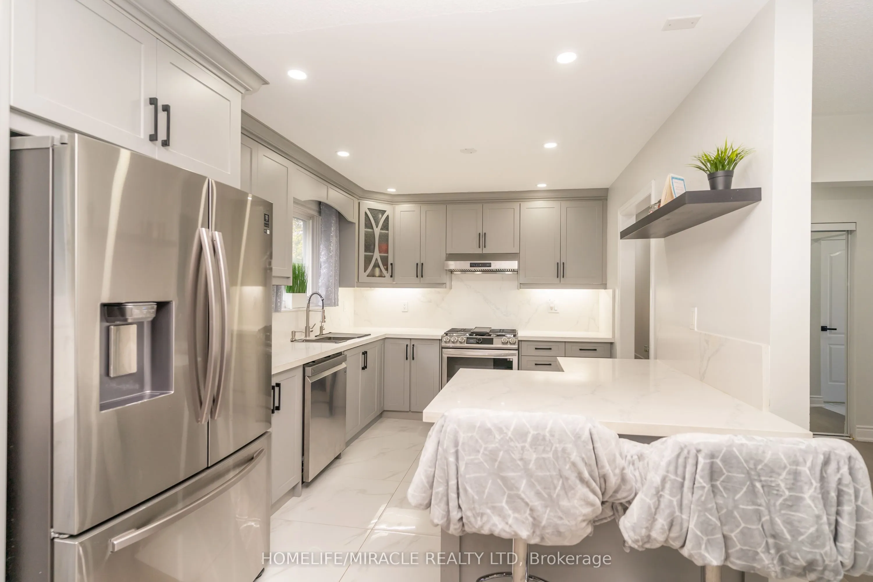 5 Finsbury Drive (Main)