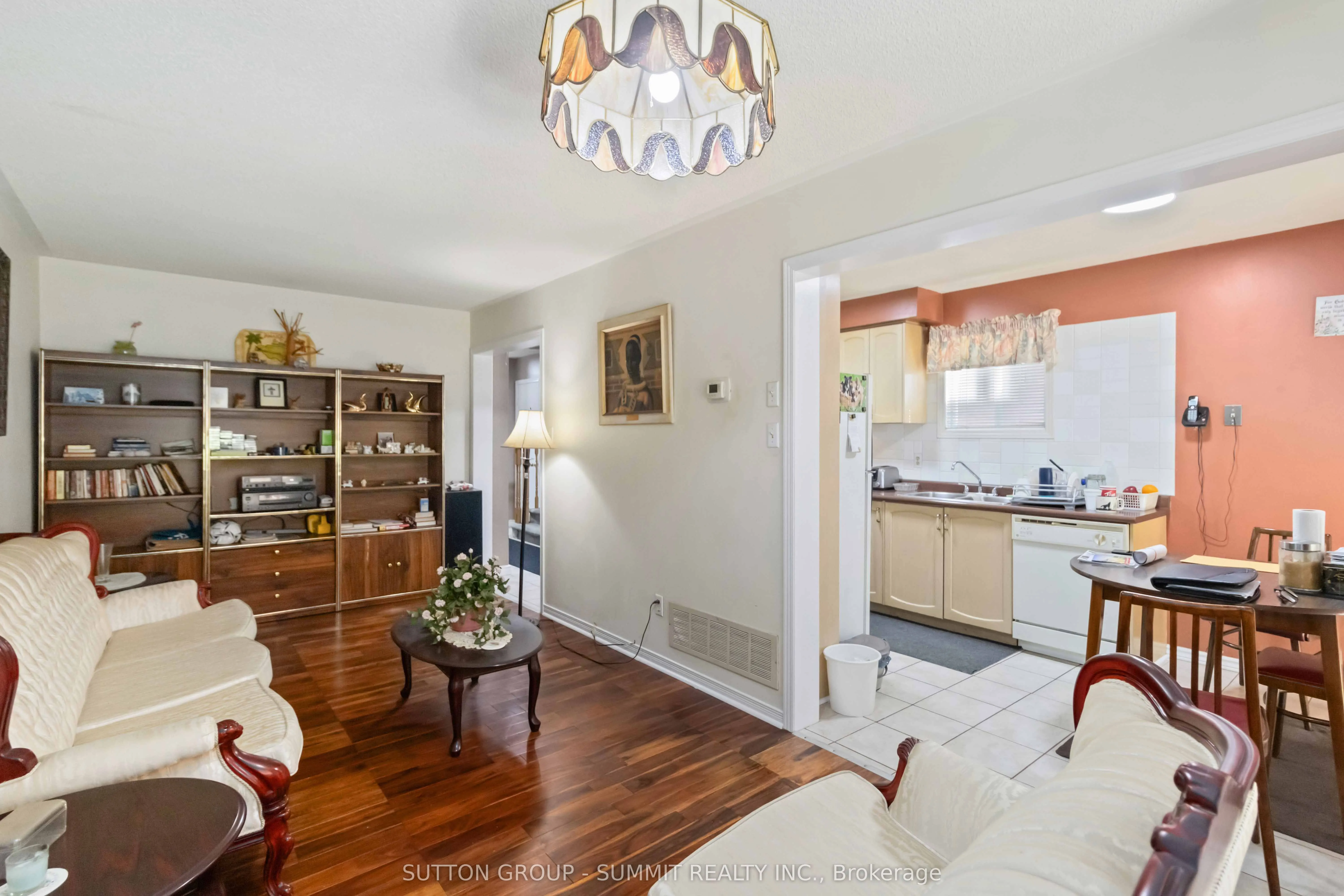 5607 Palmerston Crescent