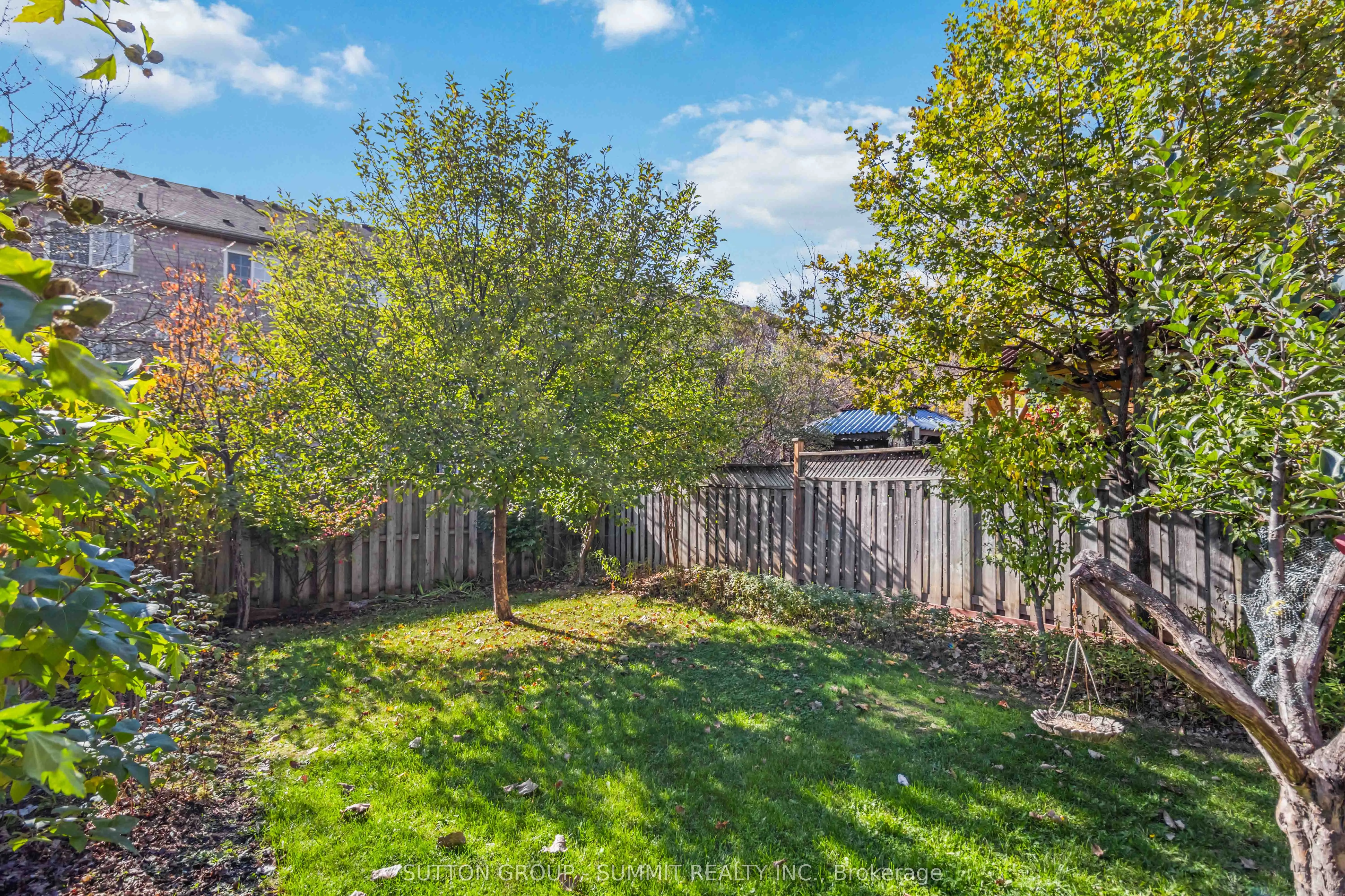 5607 Palmerston Crescent