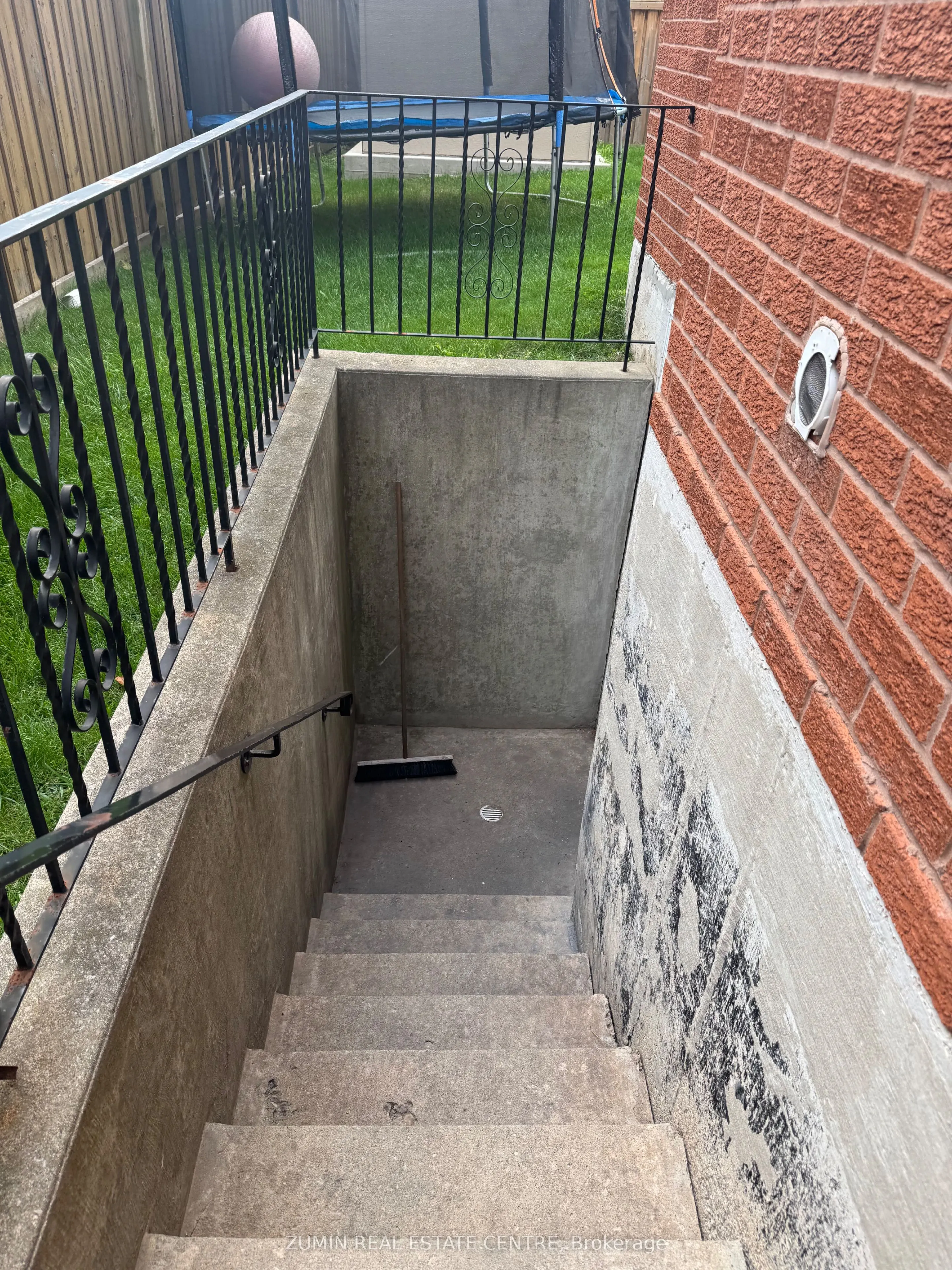 1150 Lambton Drive