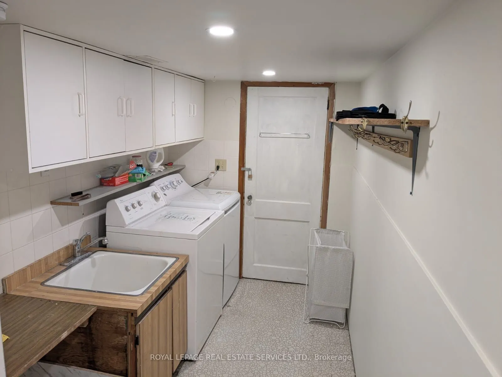 1826 Dufferin Street, #Lower