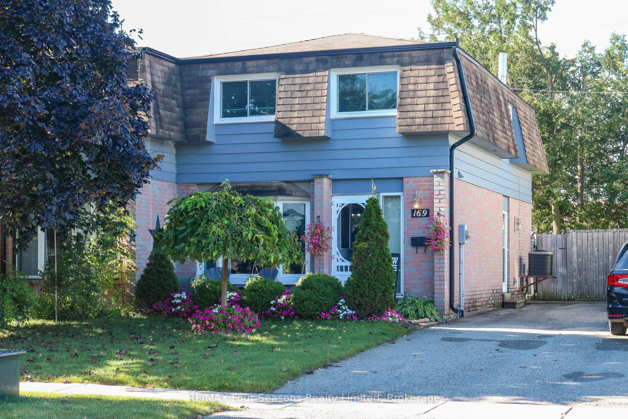 169 Burbank Crescent