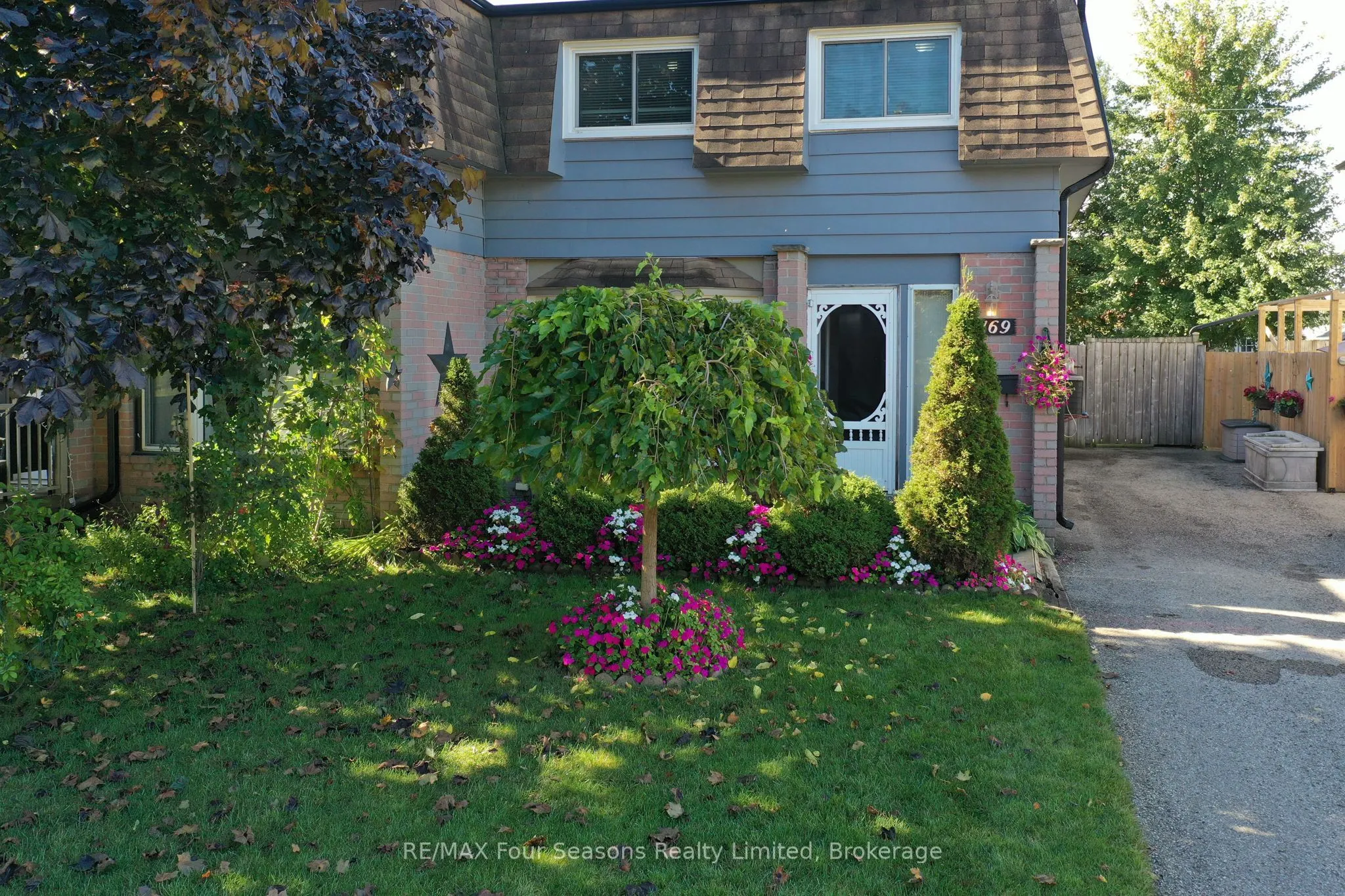 169 Burbank Crescent