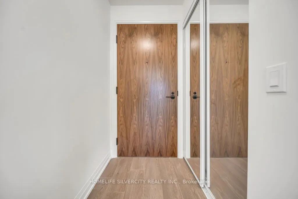 509 Dundas Street W, #317