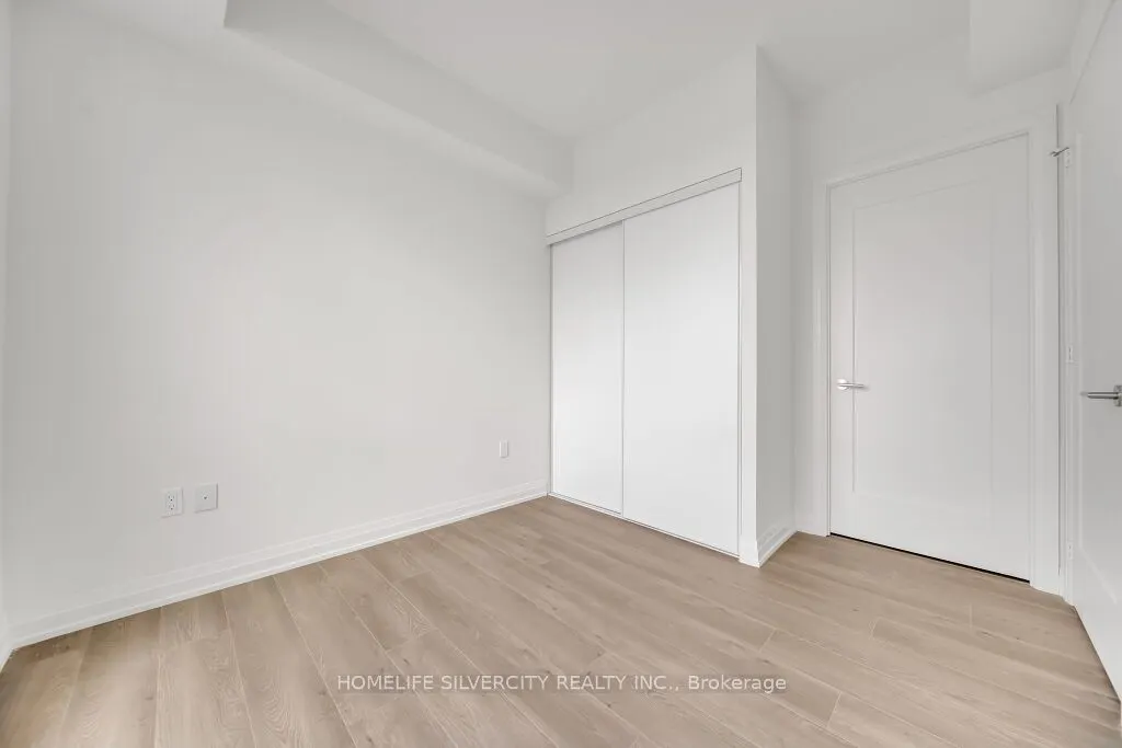 509 Dundas Street W, #317