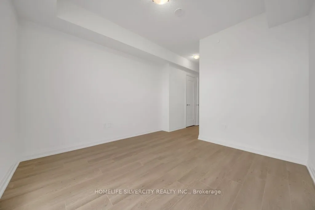 509 Dundas Street W, #317
