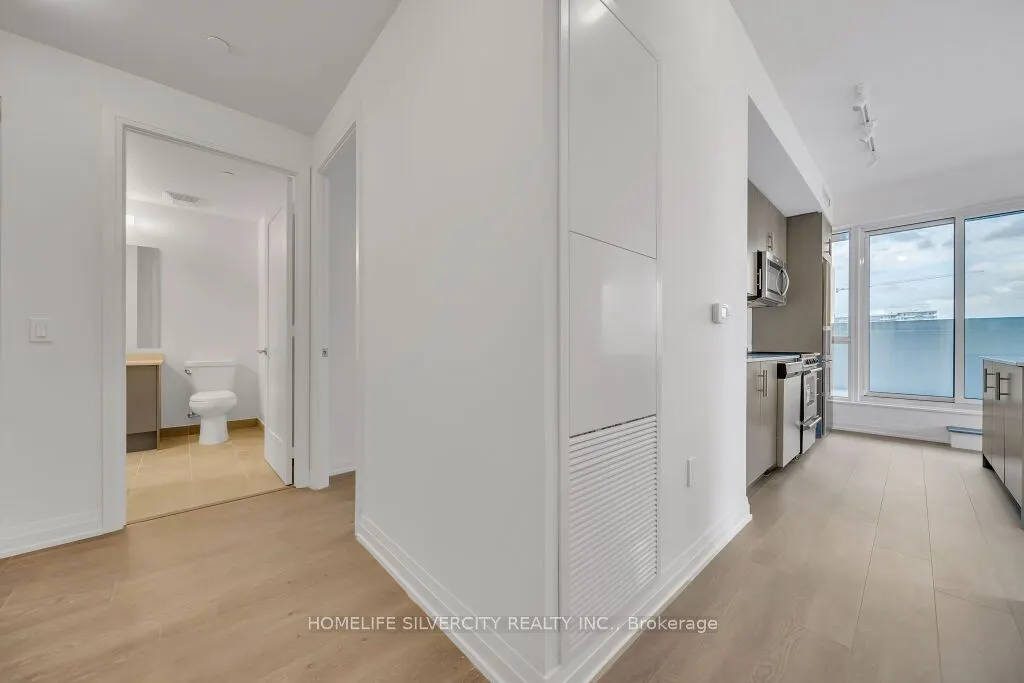 509 Dundas Street W, #317
