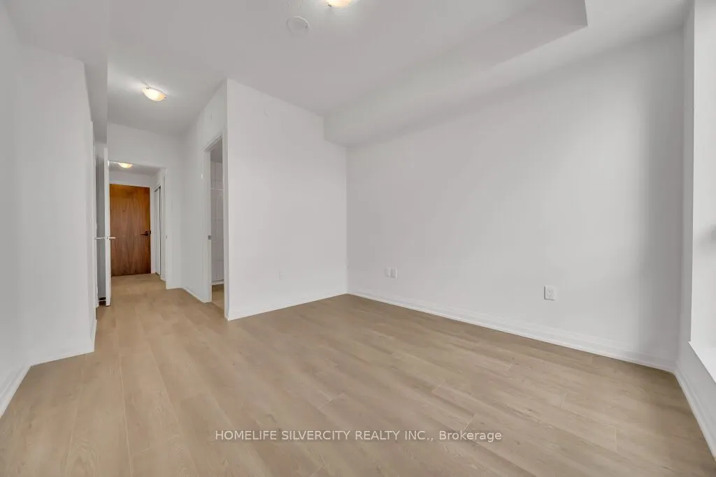 509 Dundas Street W, #317