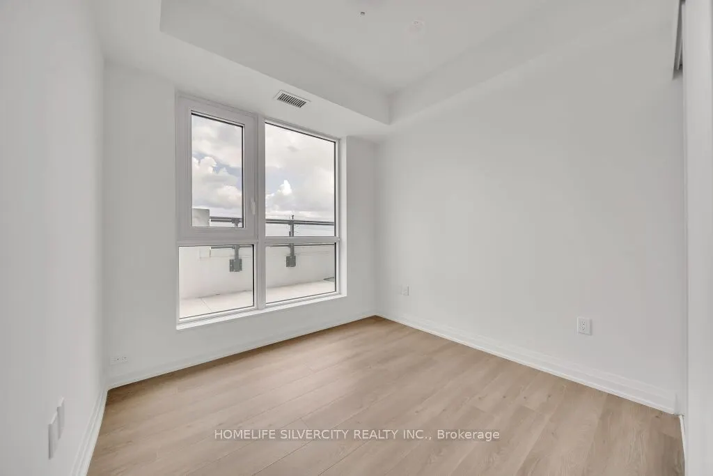 509 Dundas Street W, #317