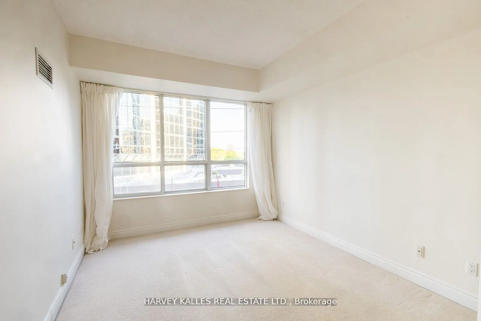 2 Aberfoyle Crescent, #412