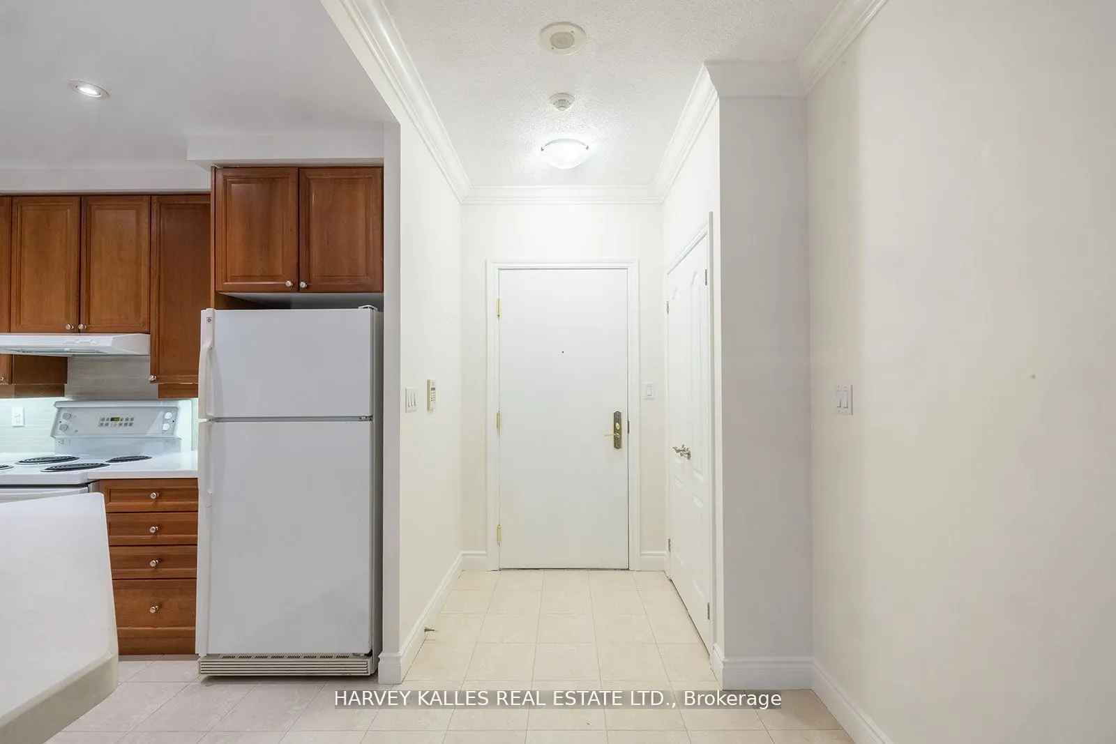 2 Aberfoyle Crescent, #412